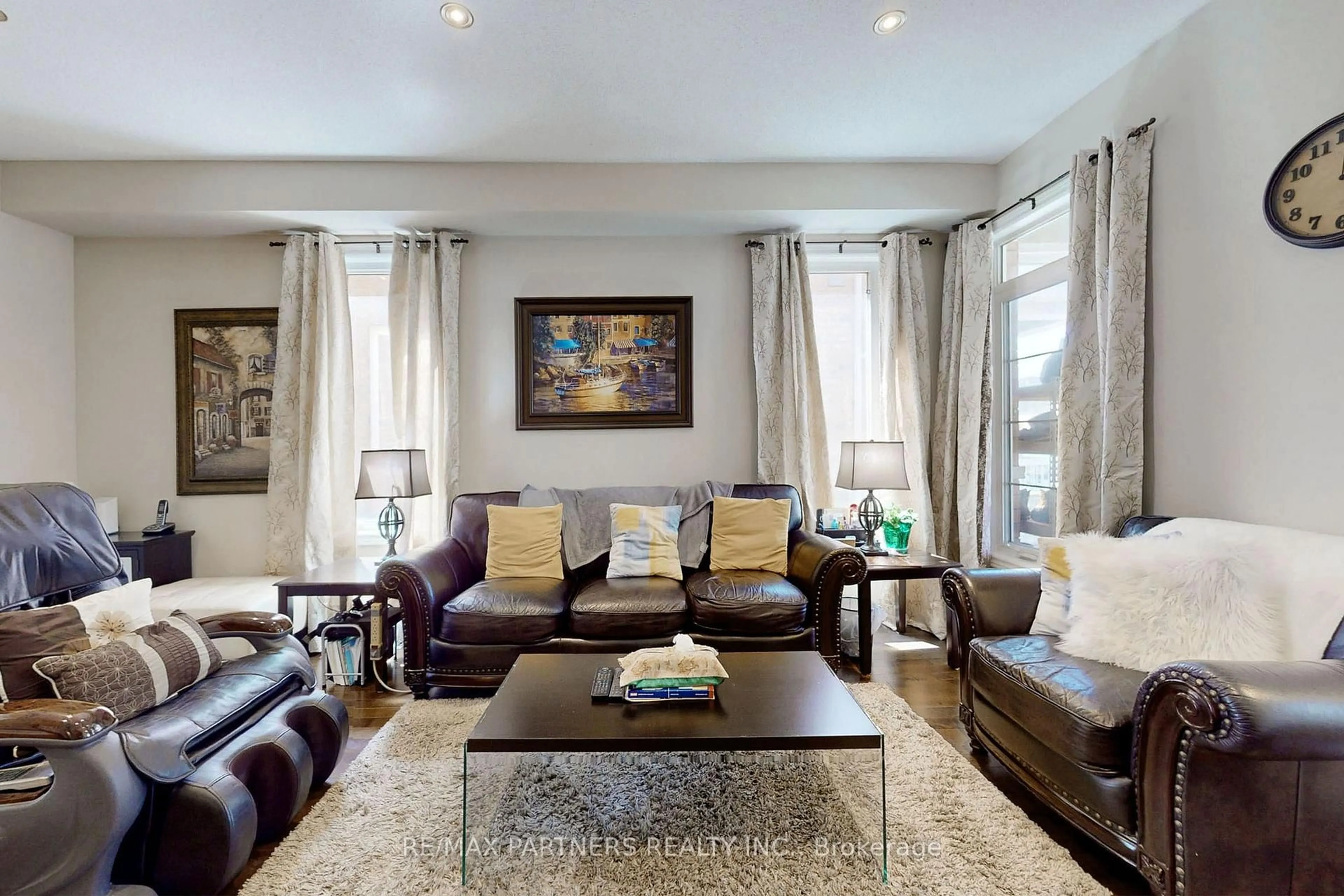 Living room with furniture, unknown for 86 Chokecherry Cres, Markham Ontario L6E 0J3