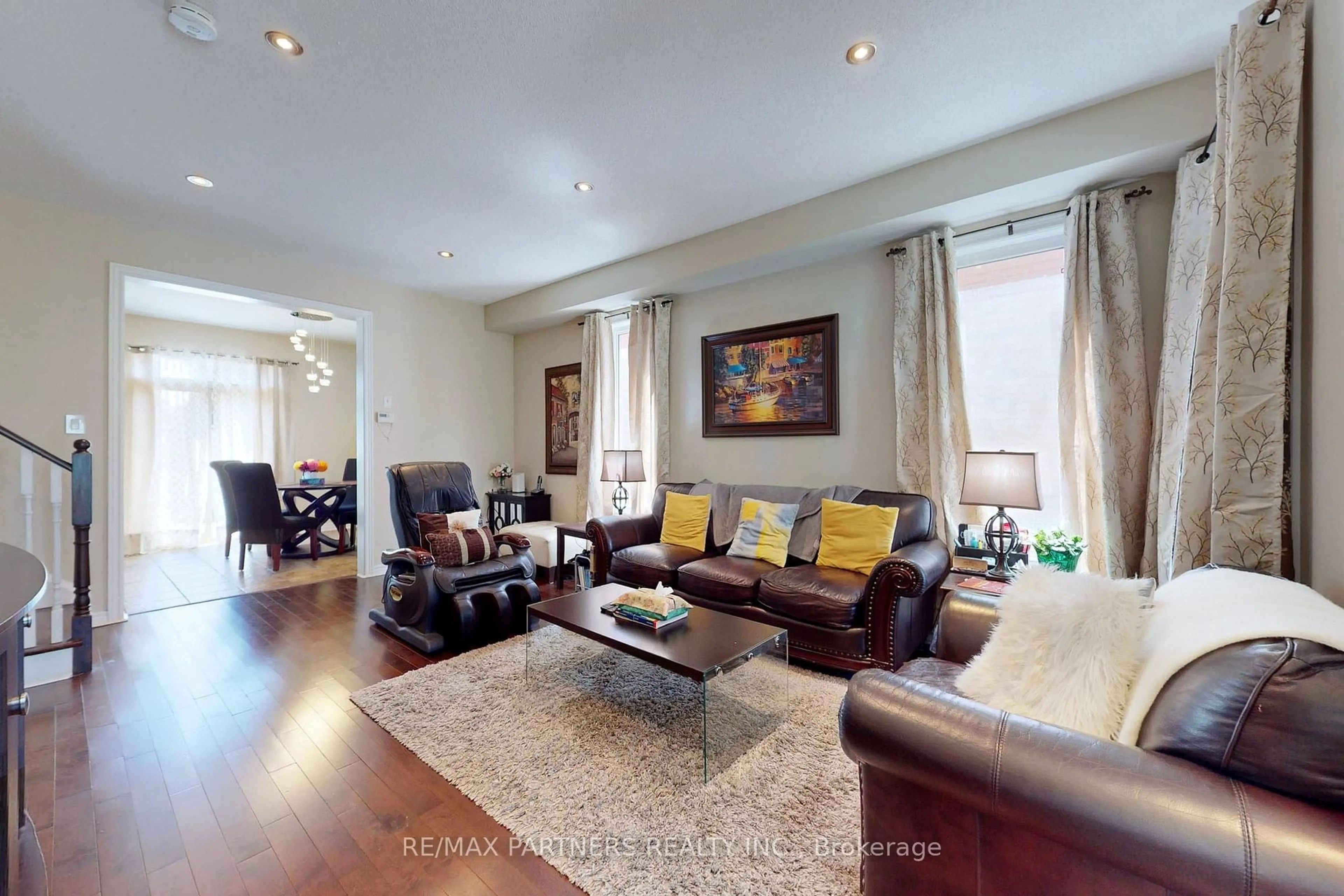 Living room with furniture, unknown for 86 Chokecherry Cres, Markham Ontario L6E 0J3
