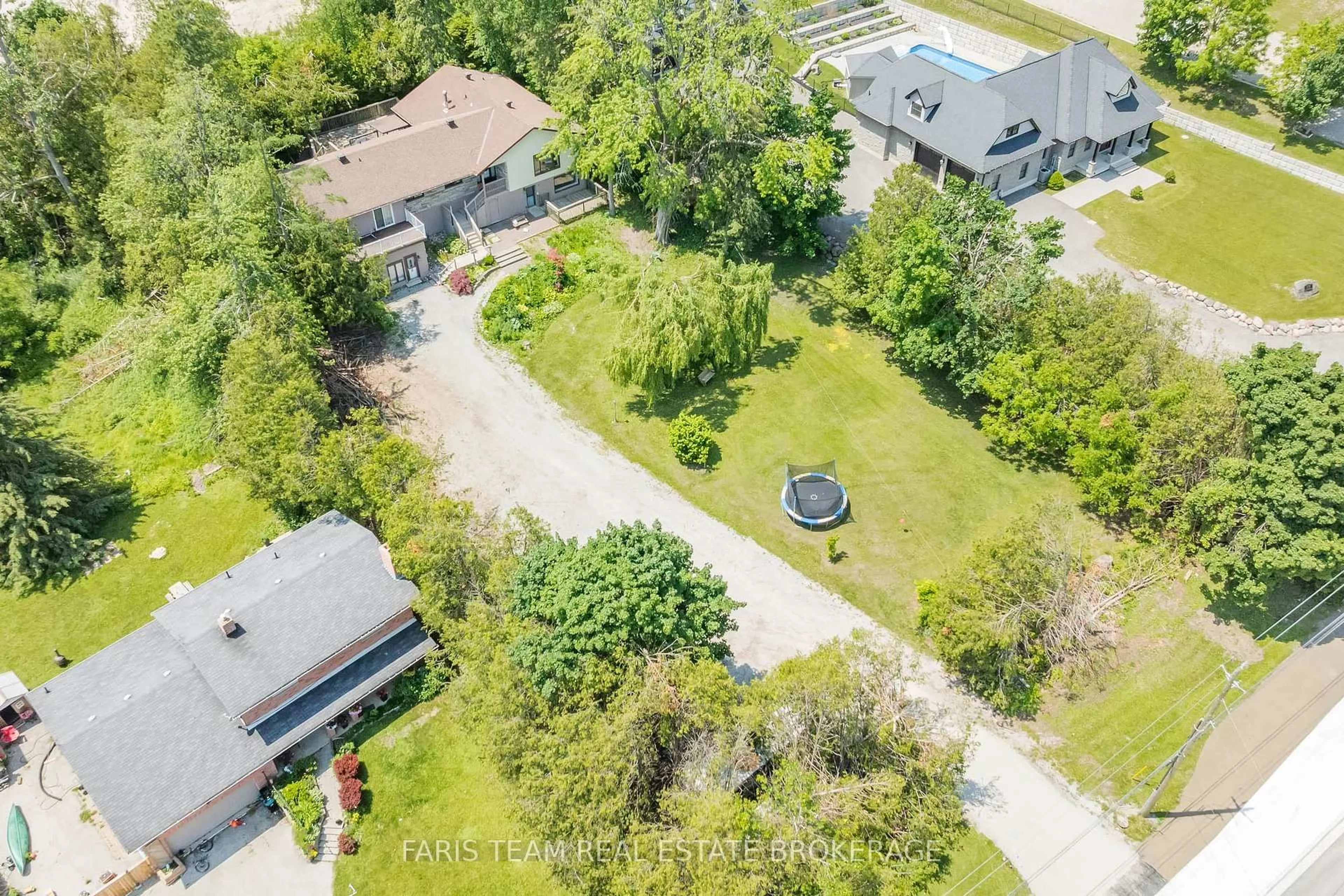 A pic from outside/outdoor area/front of a property/back of a property/a pic from drone, street for 6234 Yonge St, Innisfil Ontario L0L 1K0