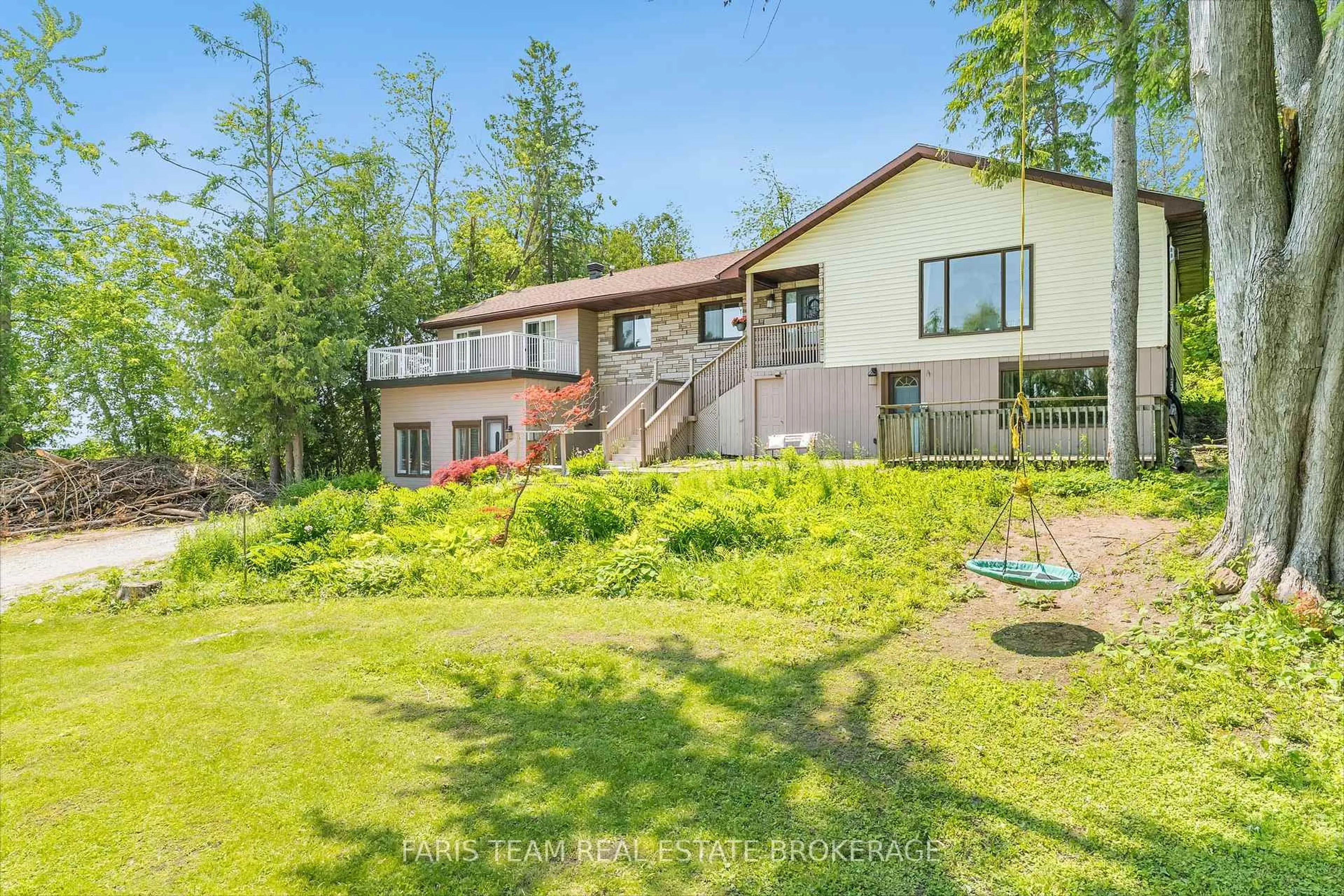 A pic from outside/outdoor area/front of a property/back of a property/a pic from drone, water/lake/river/ocean view for 6234 Yonge St, Innisfil Ontario L0L 1K0