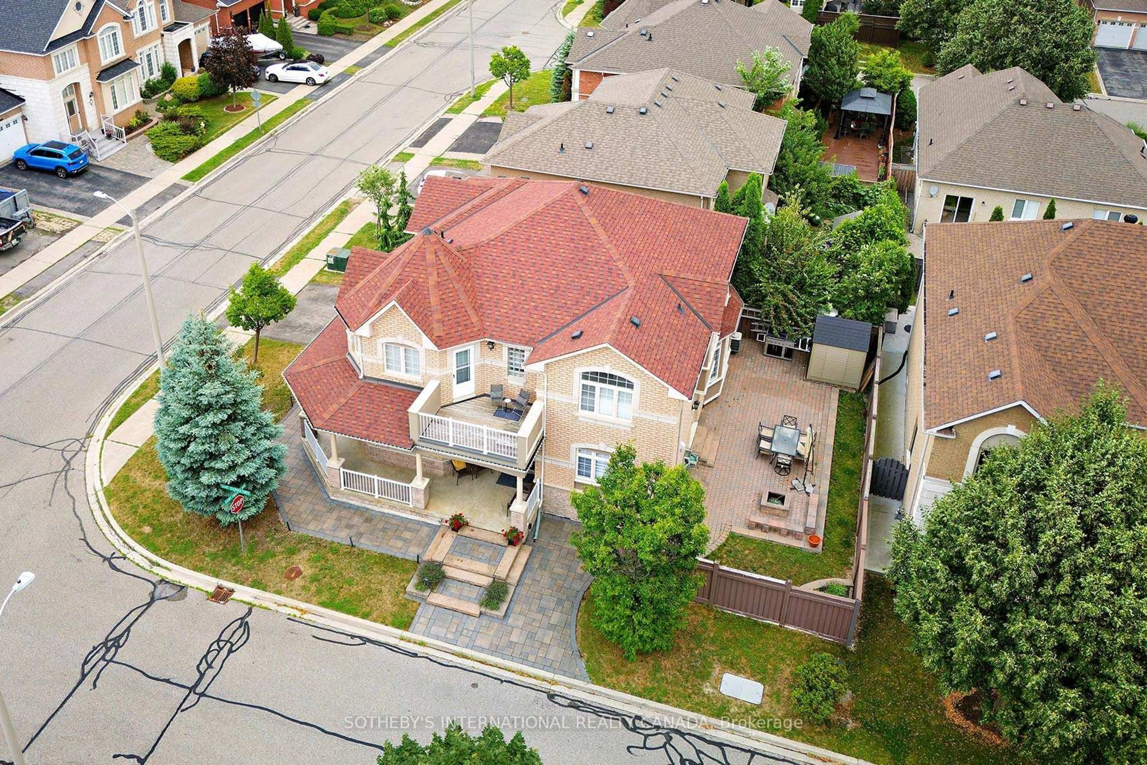 A pic from outside/outdoor area/front of a property/back of a property/a pic from drone, street for 107 Saint Francis Ave, Vaughan Ontario L4H 2A3