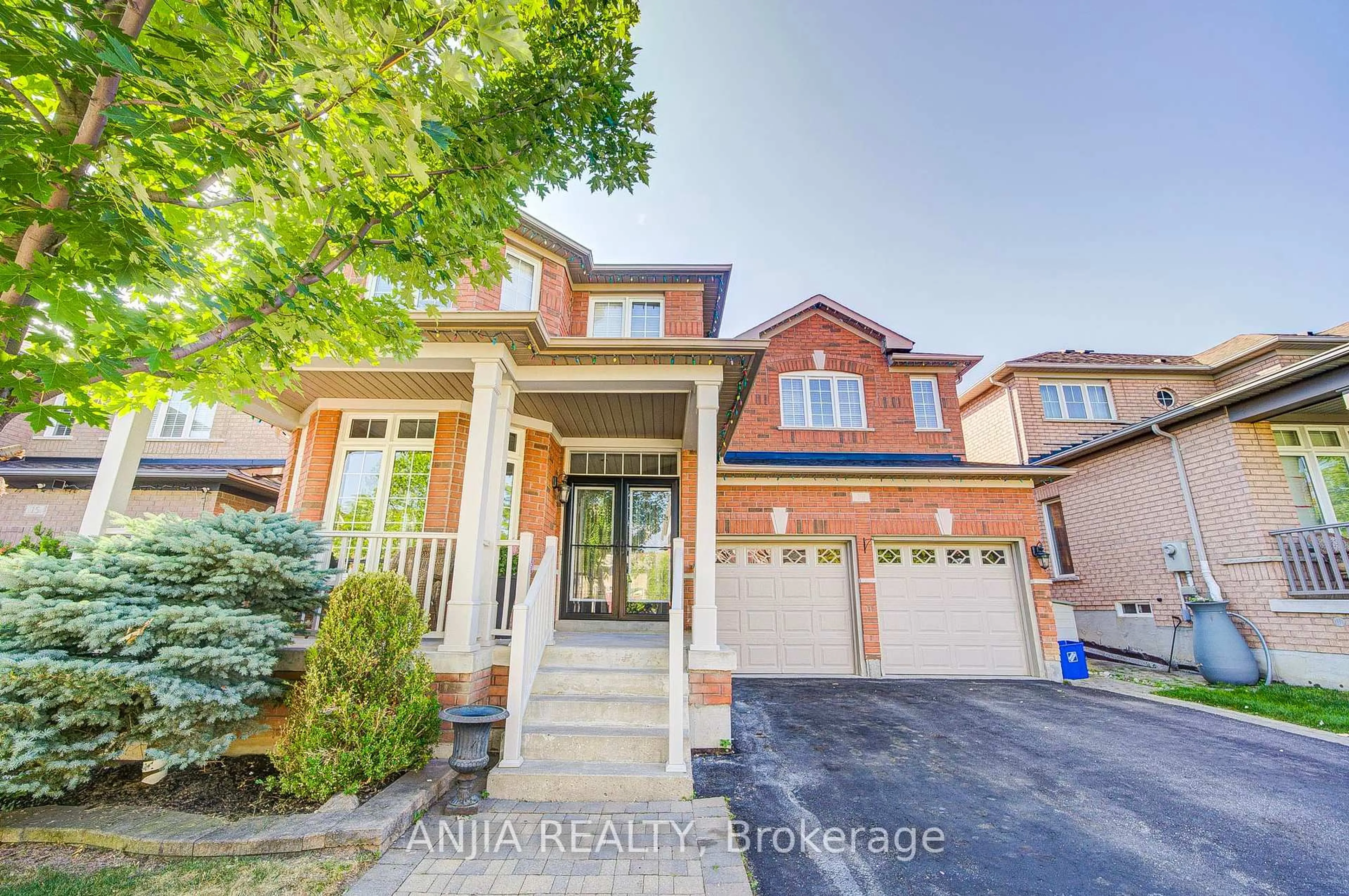 Home with brick exterior material, street for 13 Kingsmill Crt, Markham Ontario L6E 1Y2