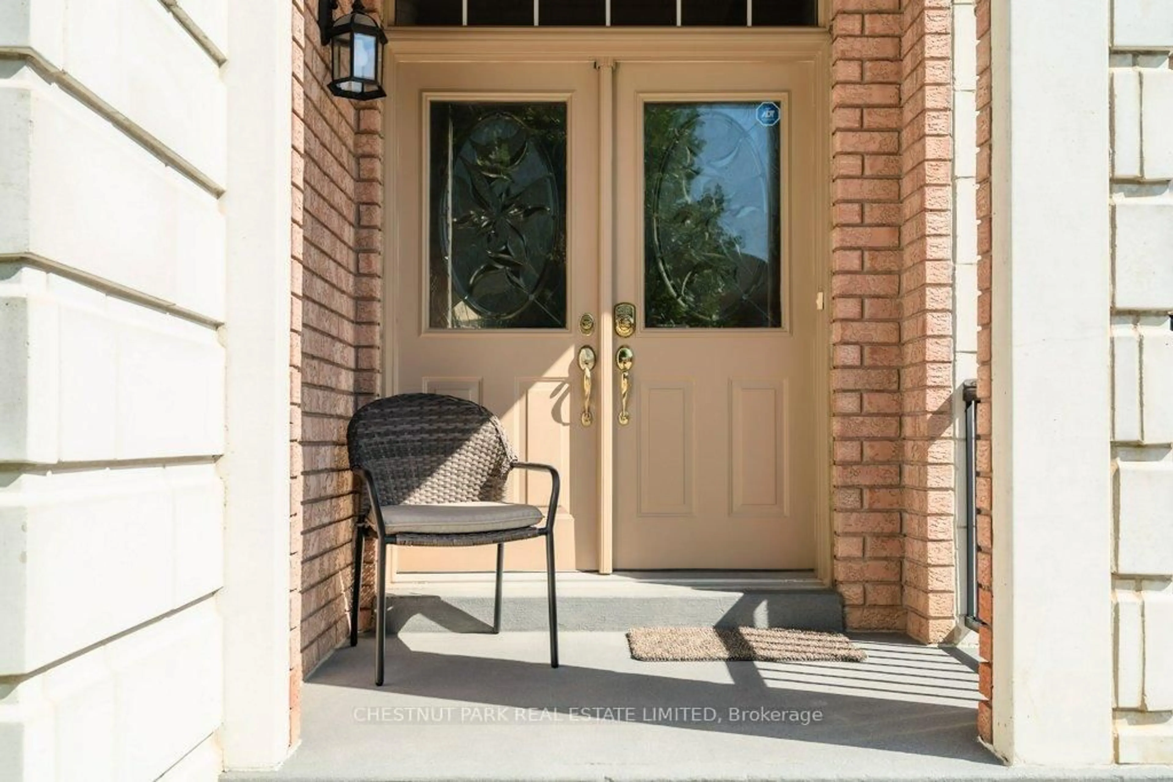 Indoor entryway for 48 Santina St, Vaughan Ontario L4H 2M2