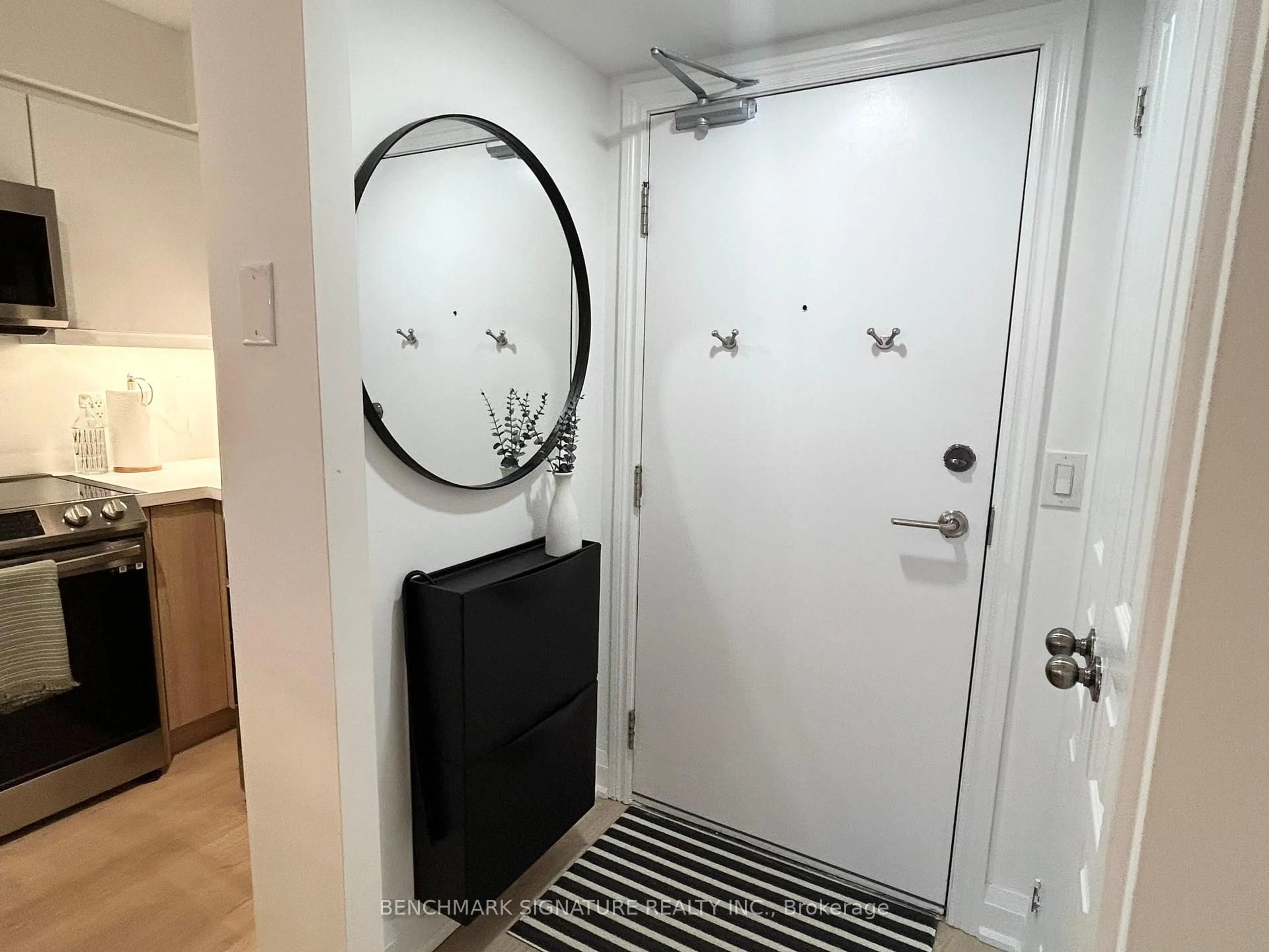 Indoor entryway for 30 Clegg Rd #811, Markham Ontario L6G 0B4