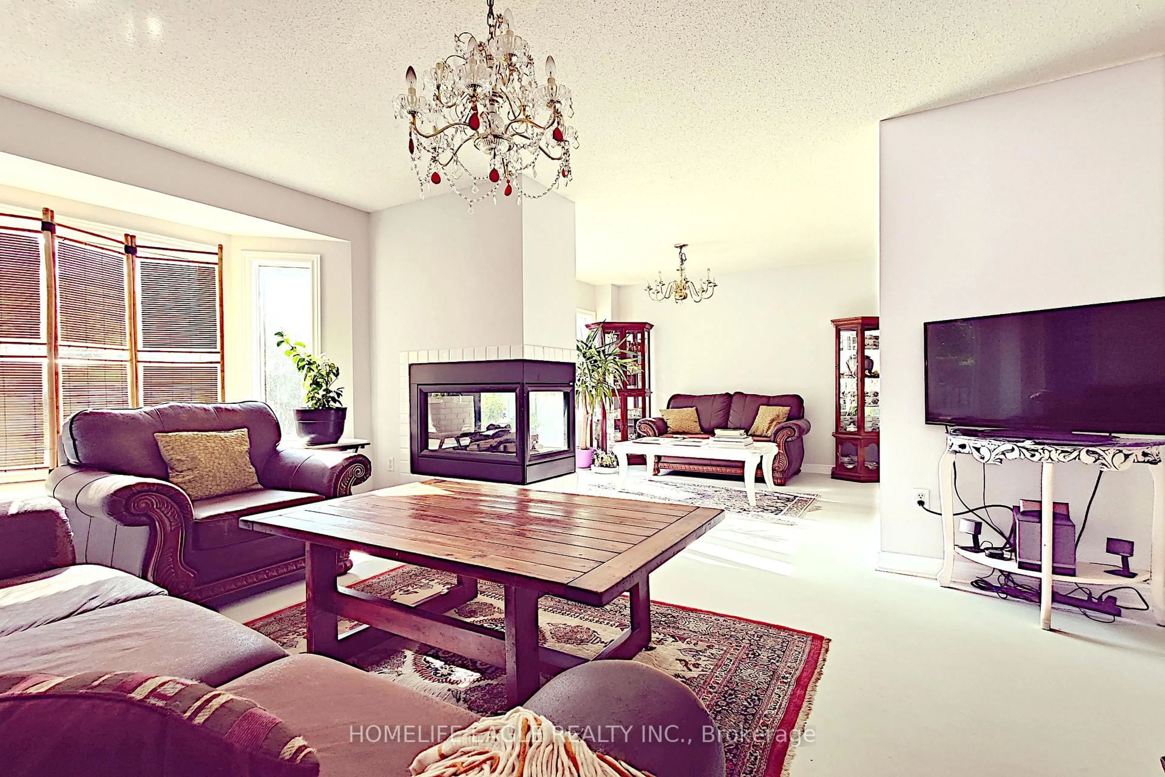 Living room with furniture, unknown for 12 Indigo St, Richmond Hill Ontario L4S 1W2