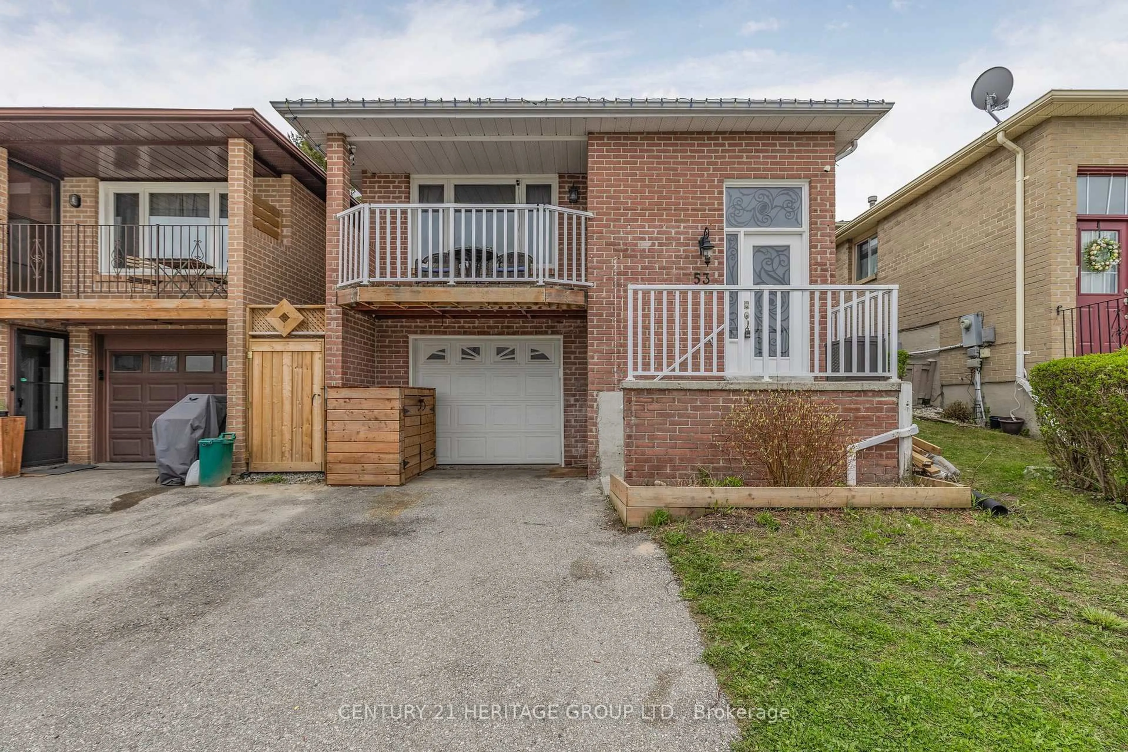 Home with brick exterior material, street for 53 Turner Crt, Bradford West Gwillimbury Ontario L3Z 2W7