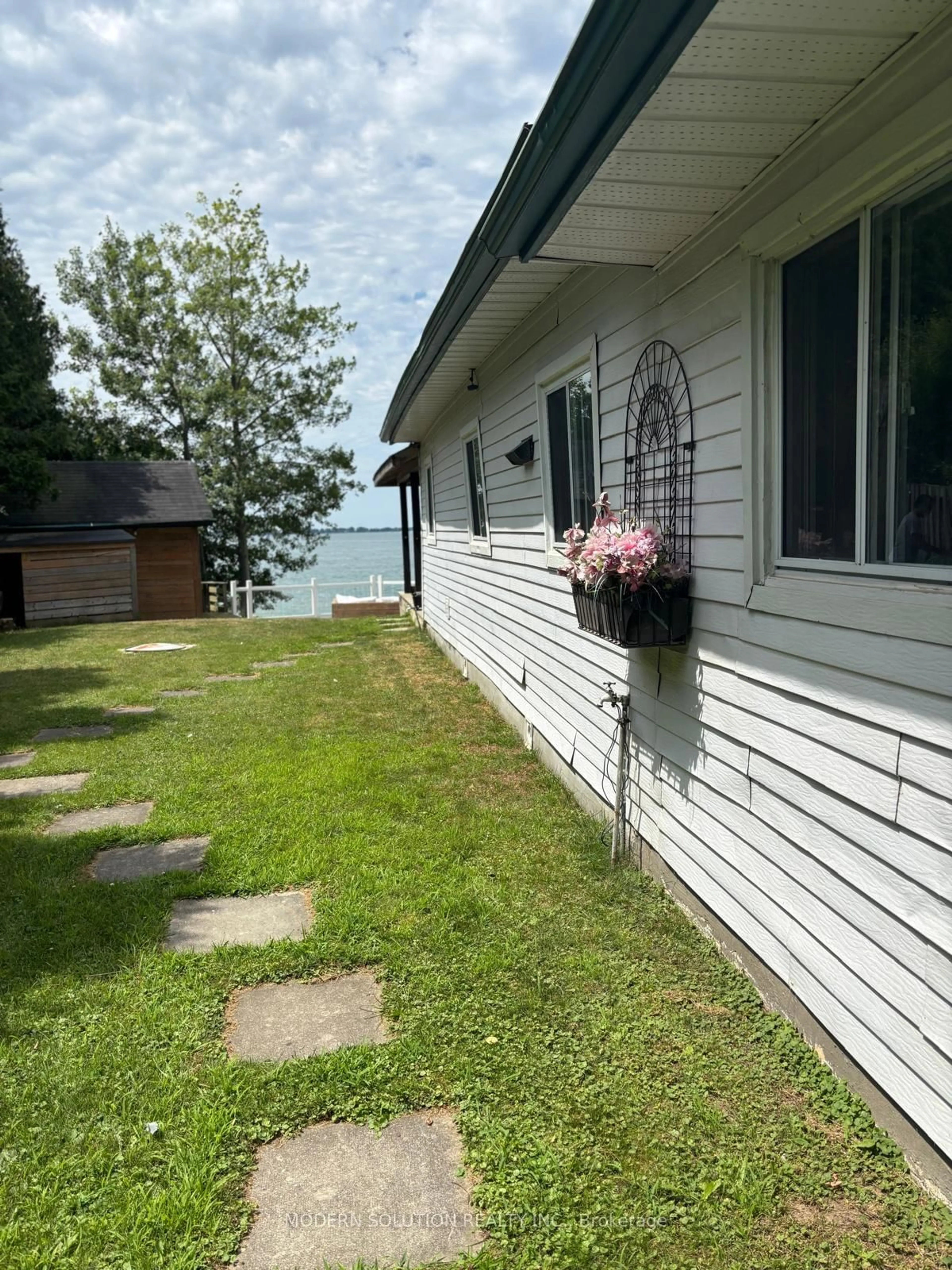 Unknown for 24010 Thorah Park Blvd, Brock Ontario L0K 1A0
