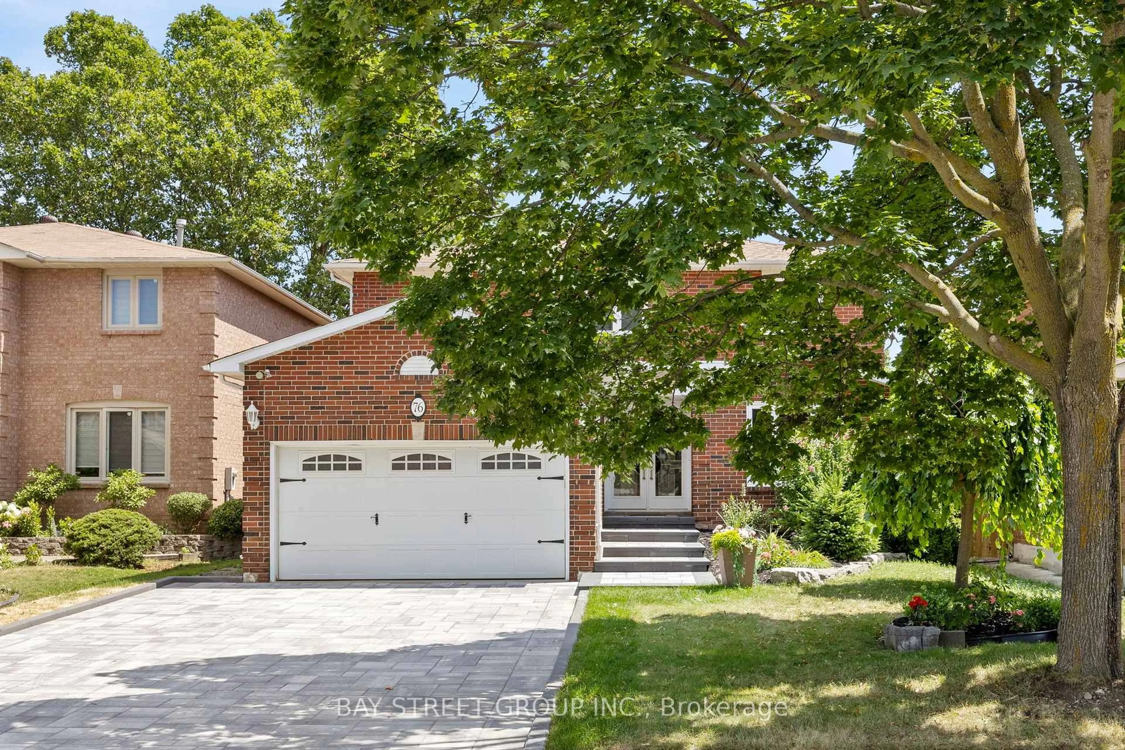Home with brick exterior material, street for 76 Hyde Park Dr, Richmond Hill Ontario L4B 1X1