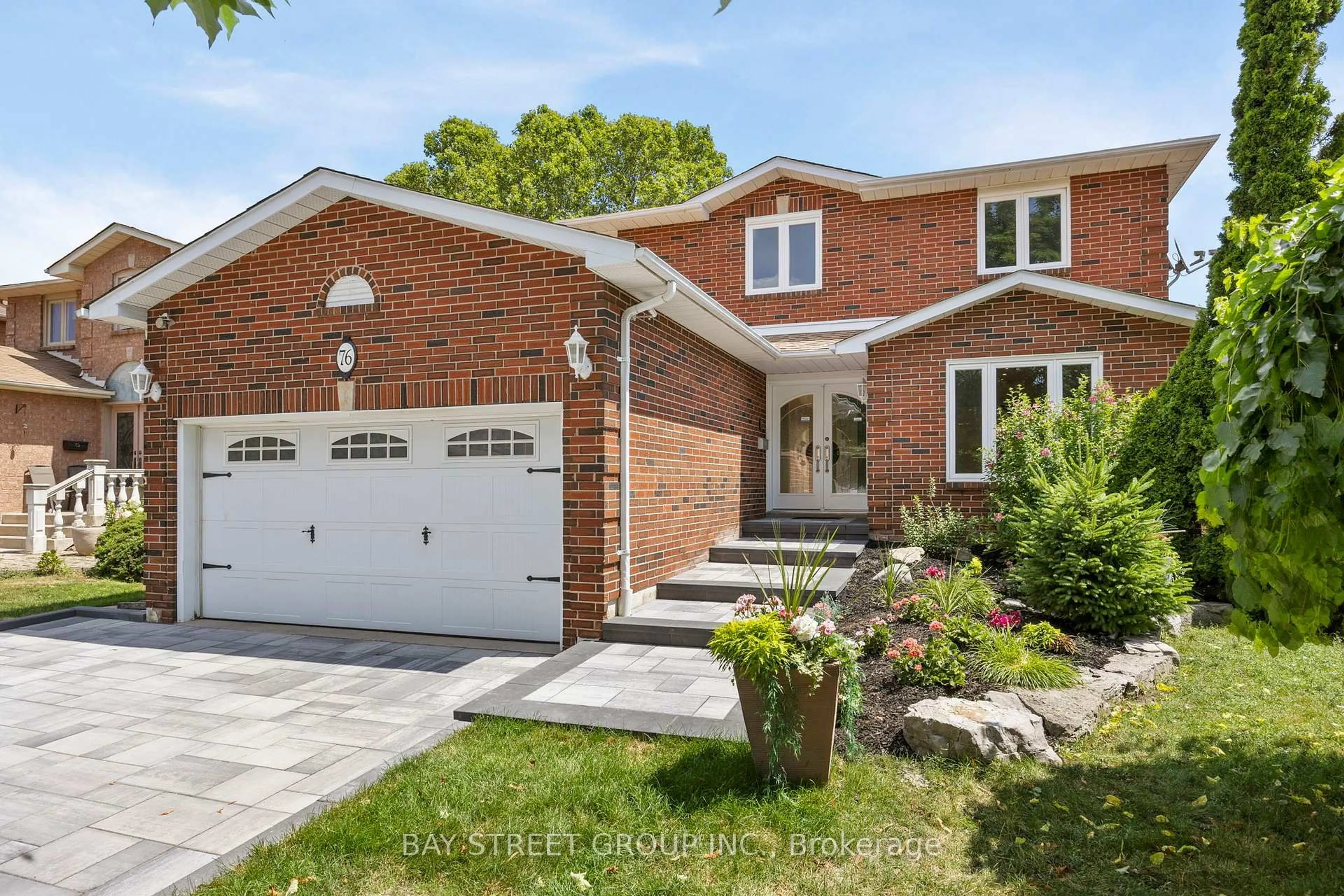 Home with brick exterior material, street for 76 Hyde Park Dr, Richmond Hill Ontario L4B 1X1