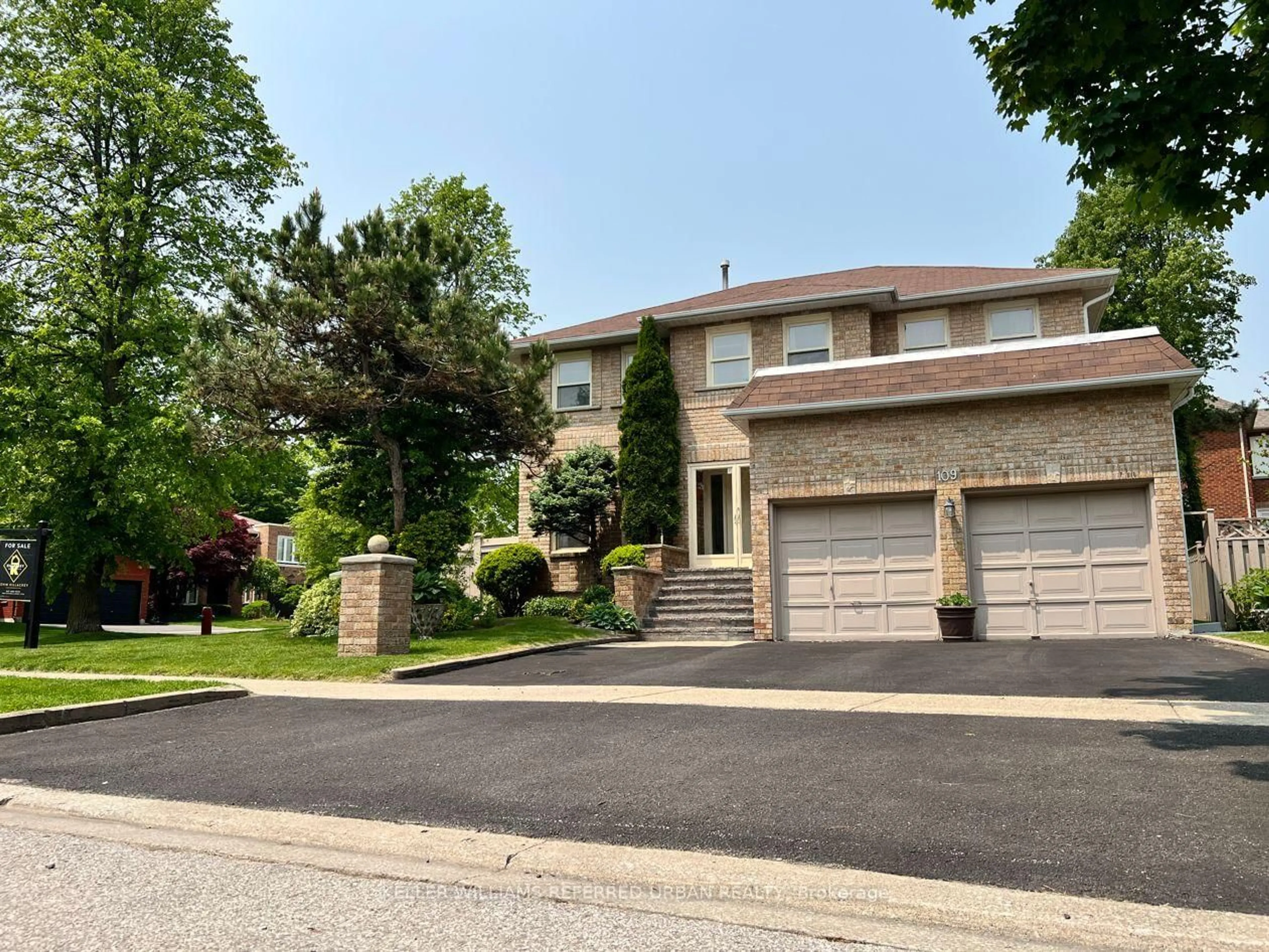 Home with brick exterior material, street for 109 Topham Cres, Richmond Hill Ontario L4C 9E9