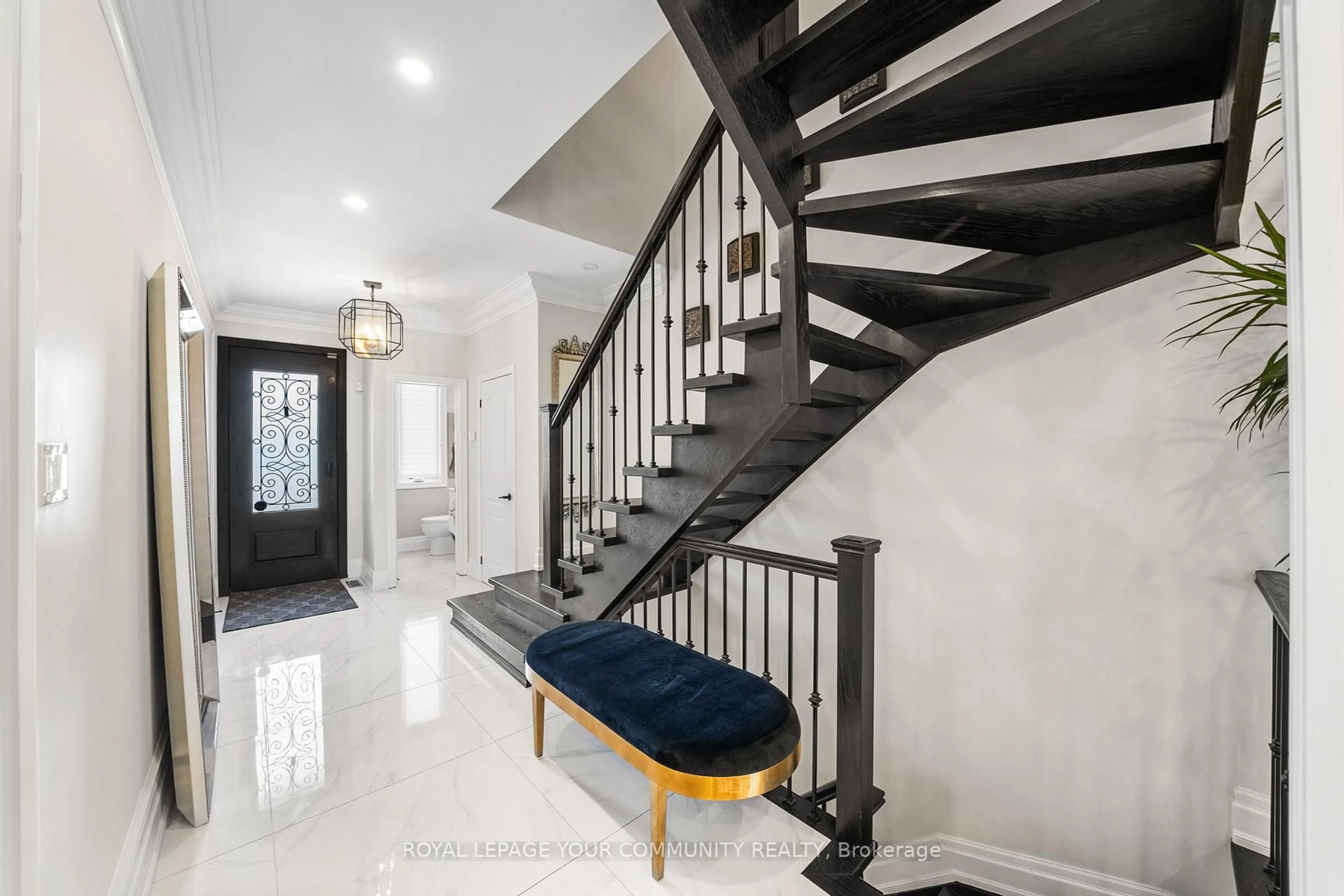 Stairs for 37 Copperstone Cres, Richmond Hill Ontario L4S 2C5