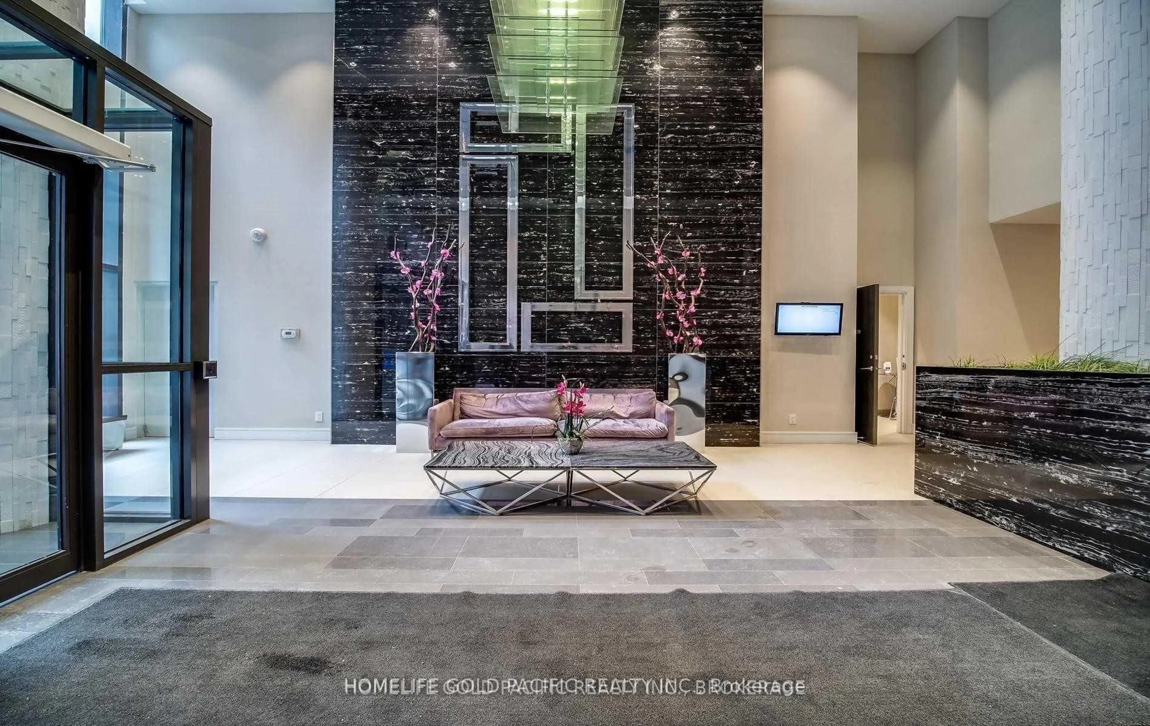 Lobby for 9205 Yonge St #NE-1202, Richmond Hill Ontario L4C 1V5