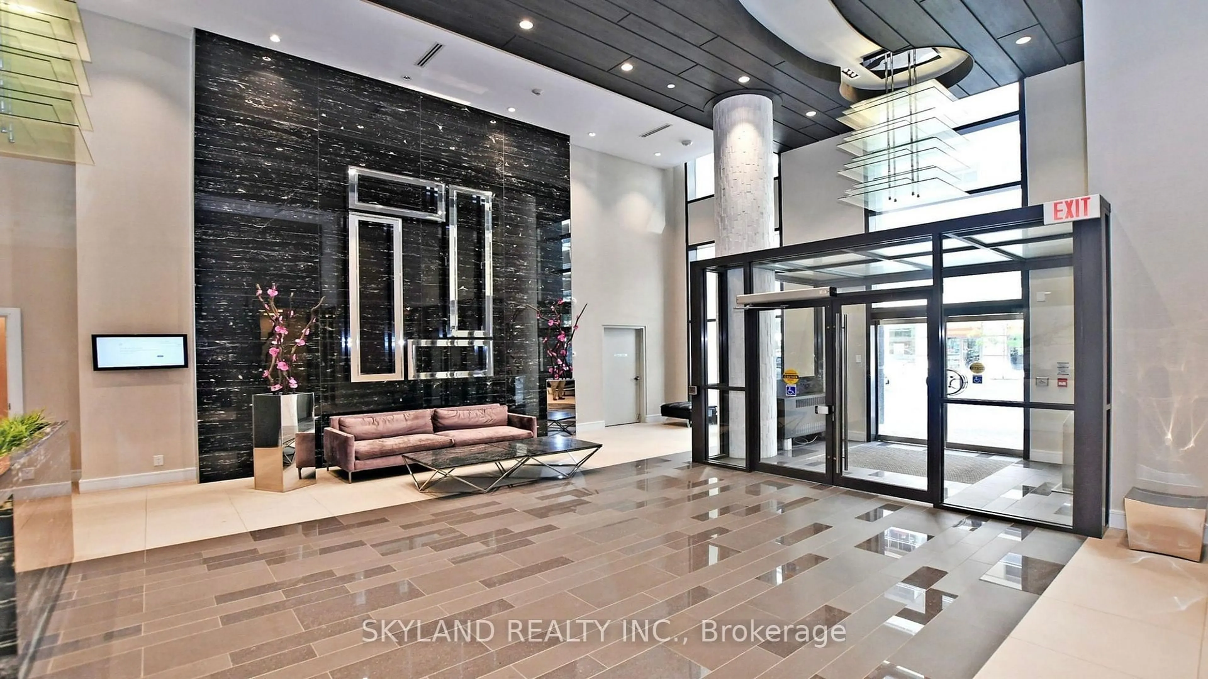 Lobby for 9201 Yonge St #NW 406, Richmond Hill Ontario L4C 6Z2