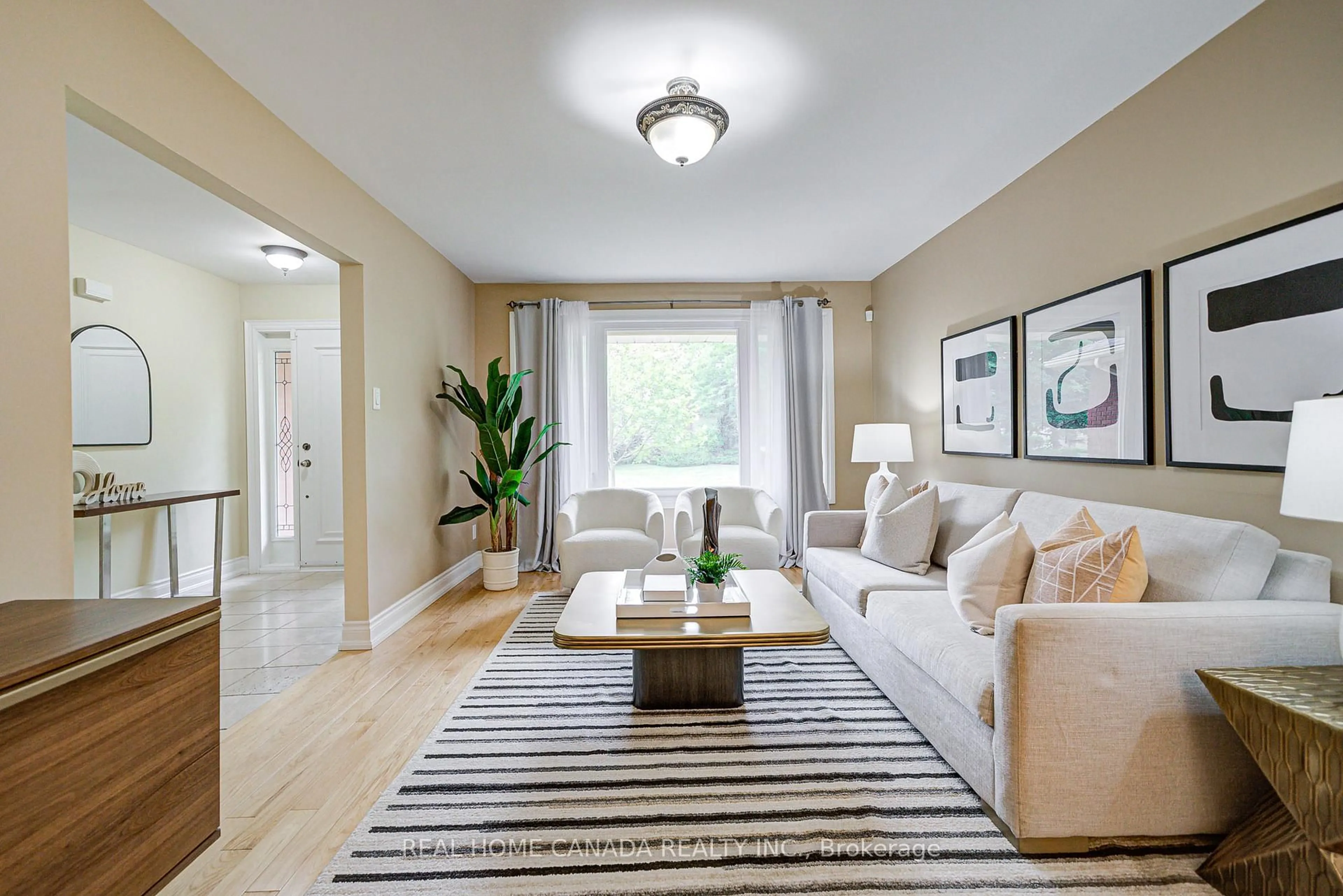 Living room with furniture, unknown for 22 Chant Cres, Markham Ontario L3R 1Y8