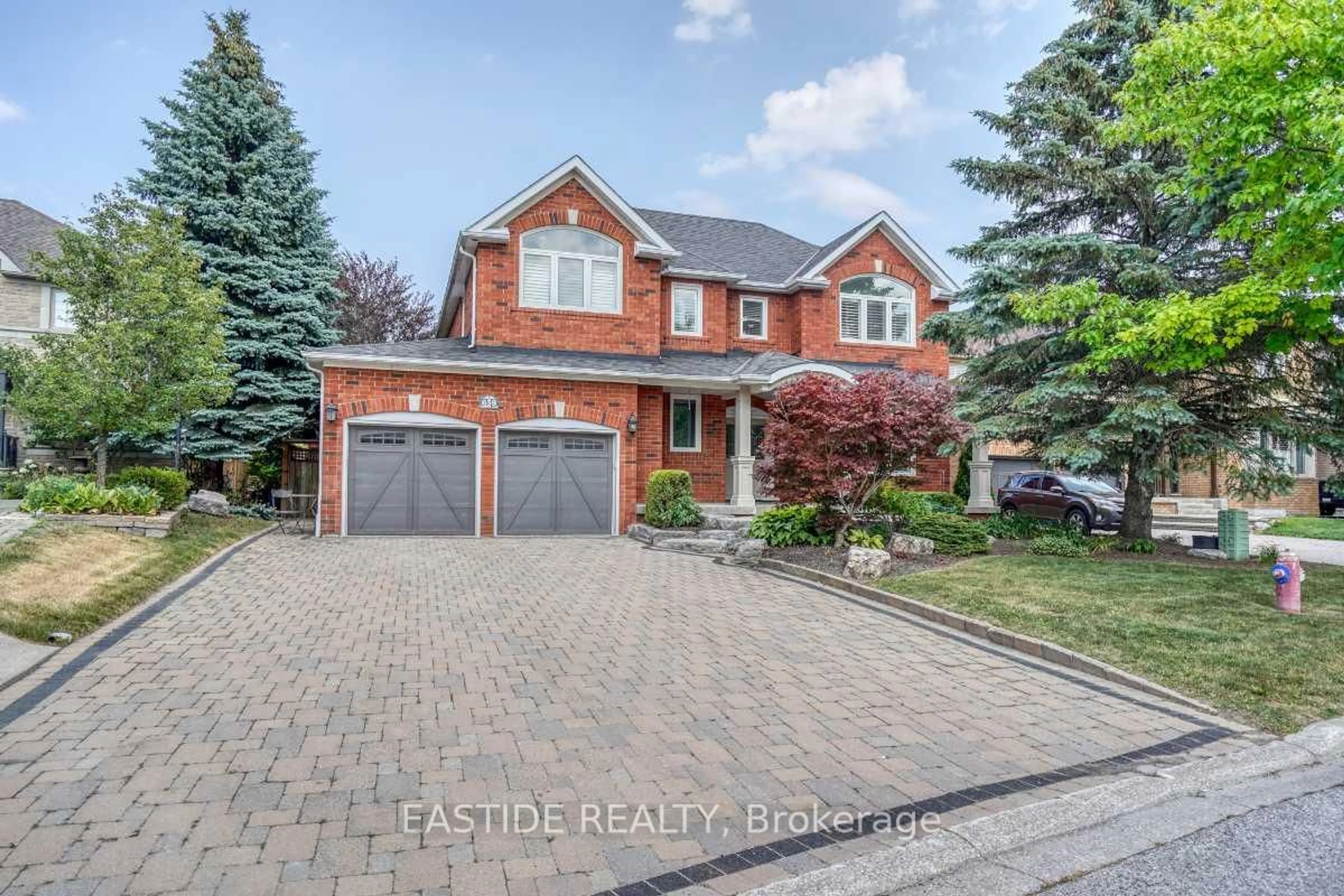 Home with brick exterior material, street for 659 Mariner Lane, Newmarket Ontario L3X 1L6