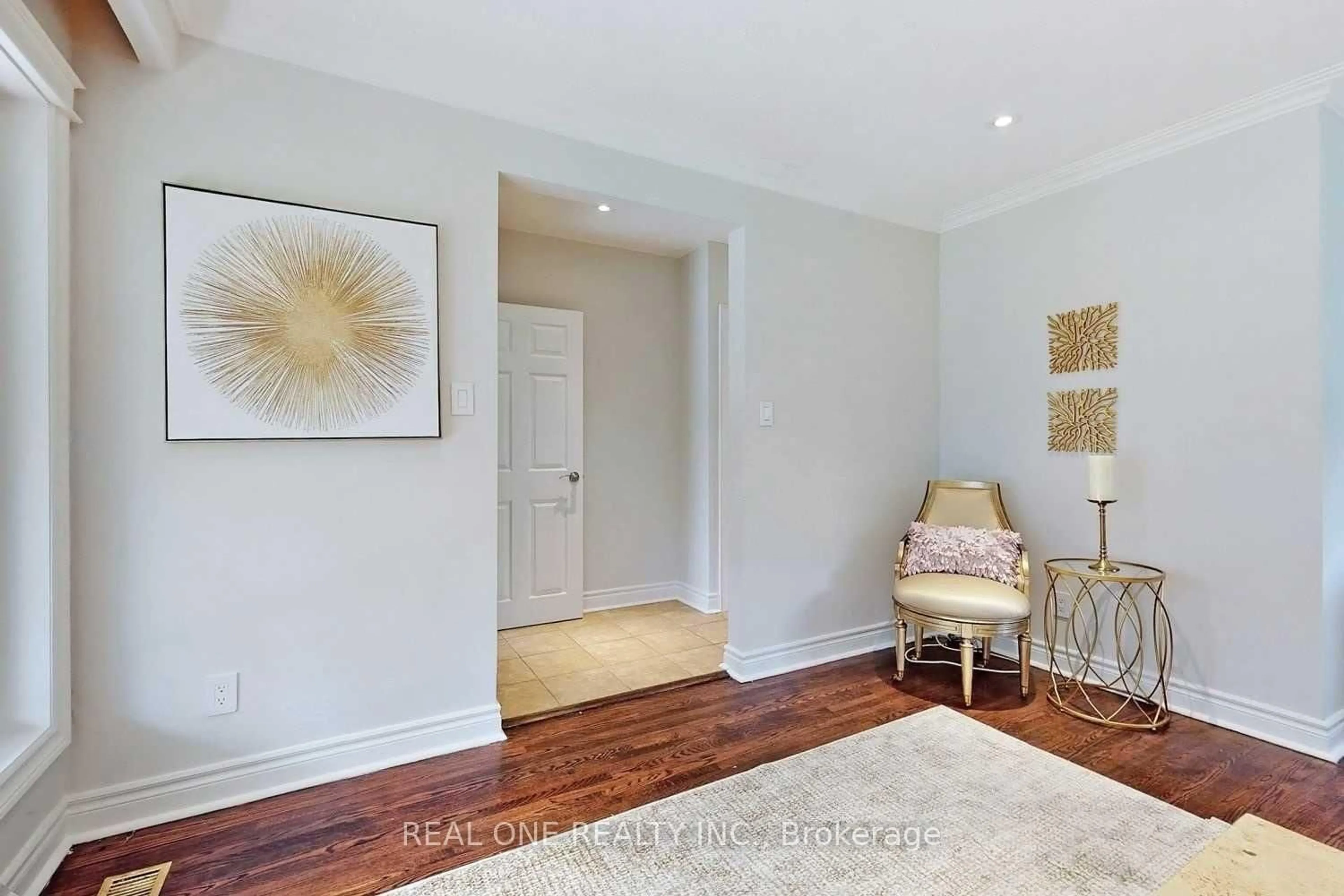 Unknown for 433 Fernleigh Circ, Richmond Hill Ontario L4C 1E7