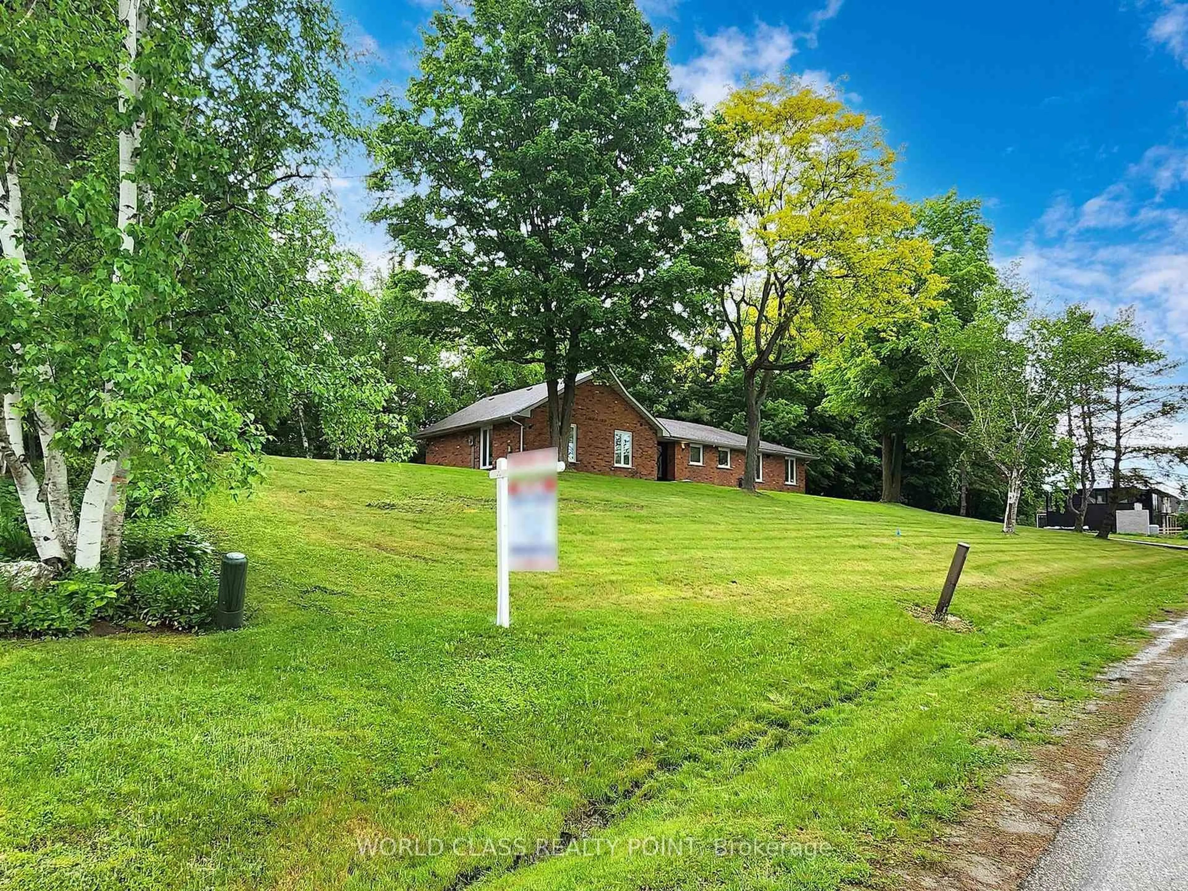 A pic from outside/outdoor area/front of a property/back of a property/a pic from drone, unknown for 60 Kleins Ridge Rd, Vaughan Ontario L0J 1C0