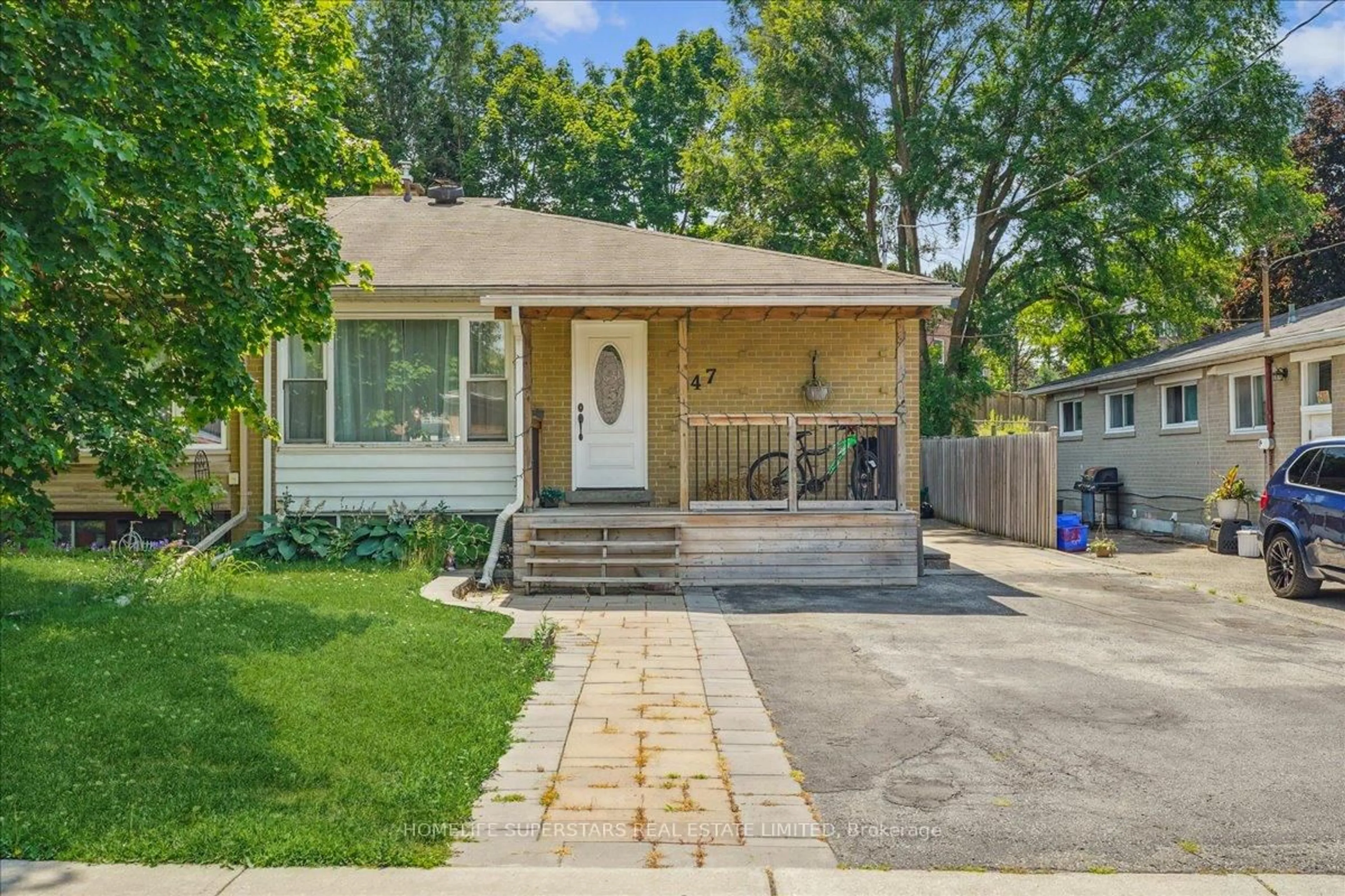 Unknown for 47 Davis Rd, Aurora Ontario L4G 2B4