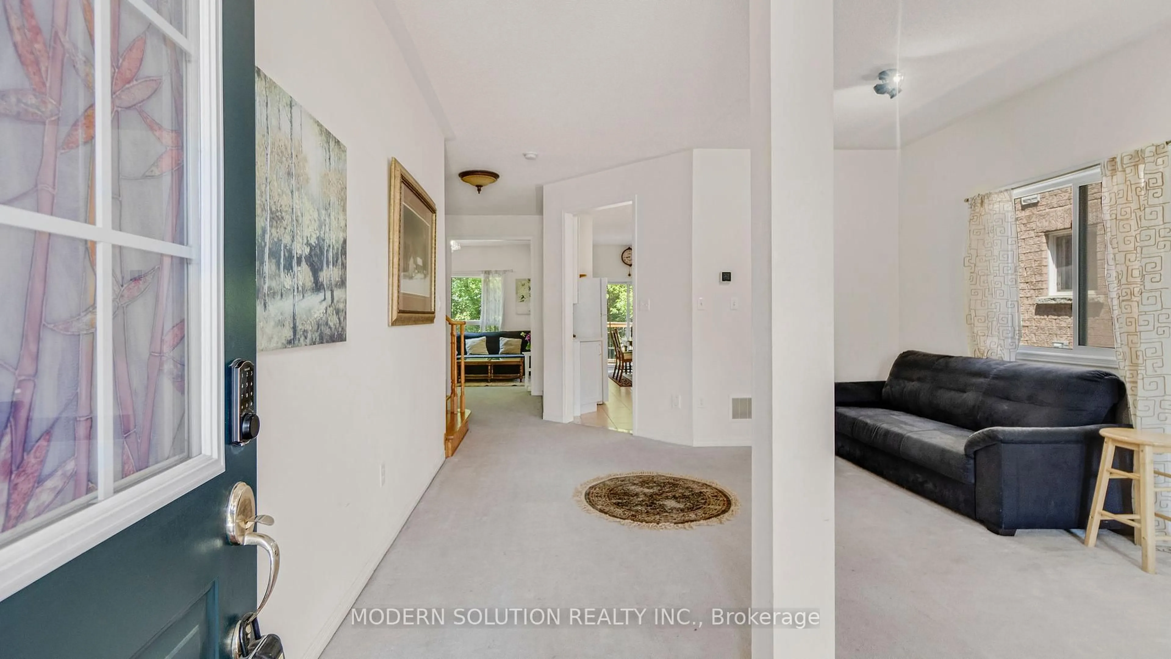 Indoor entryway for 86 Lebovic Dr, Richmond Hill Ontario L4E 5C1