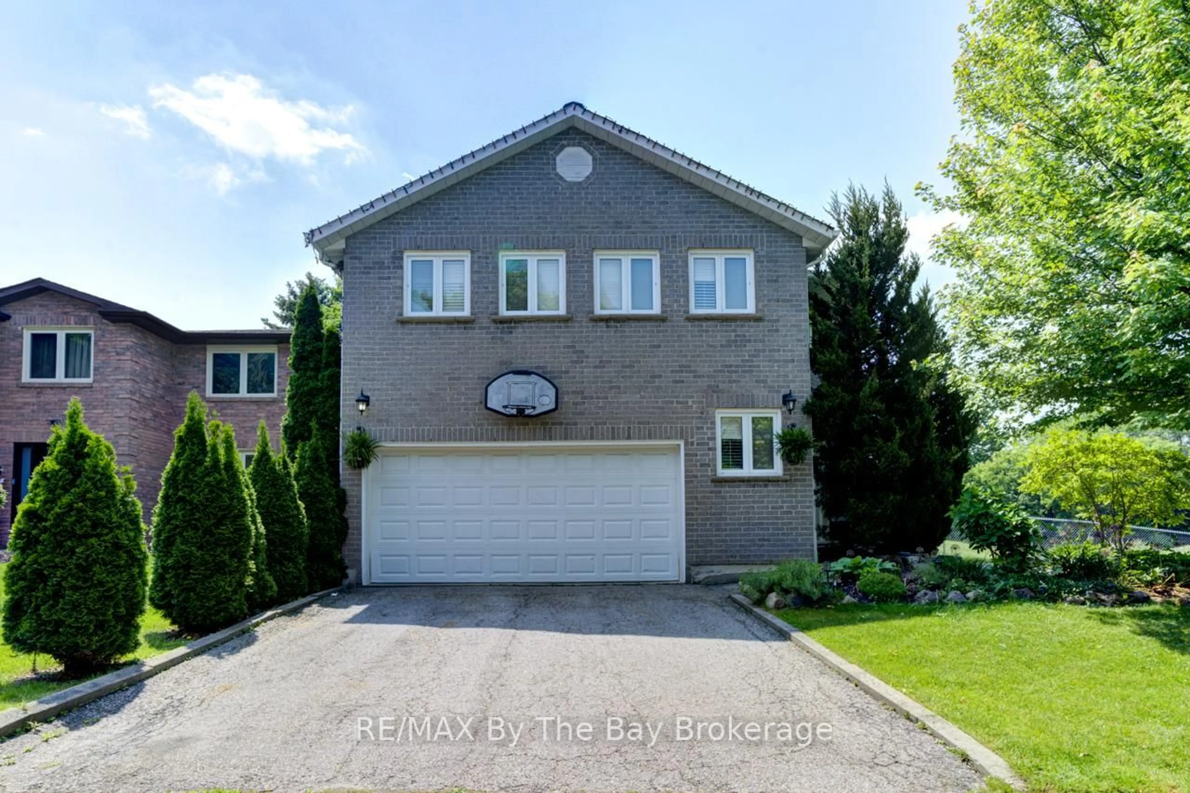 Unknown for 145 Old Surrey Lane, Richmond Hill Ontario L4C 6R9