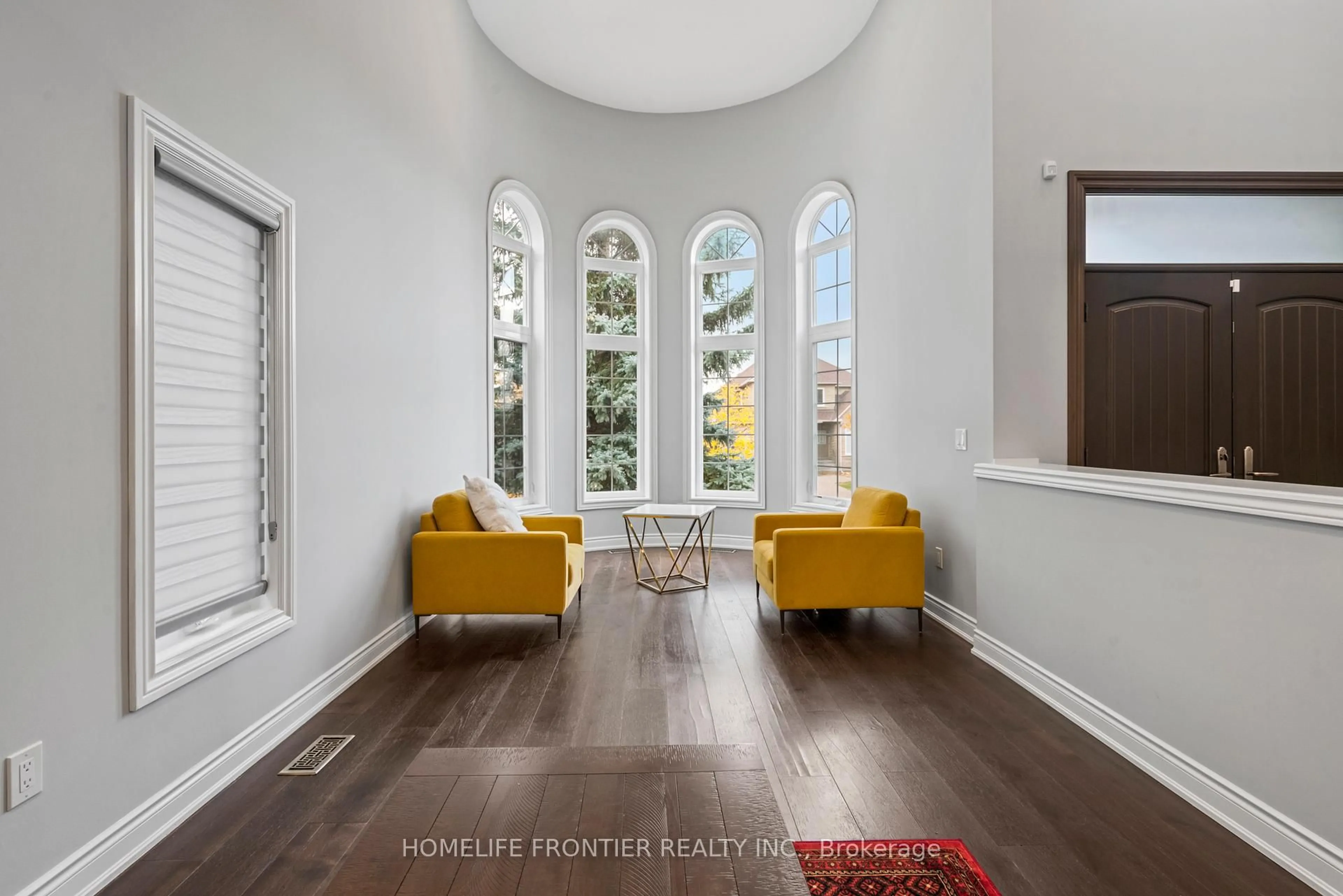 Indoor entryway for 7 Edenbrook Cres, Richmond Hill Ontario L4B 4B5