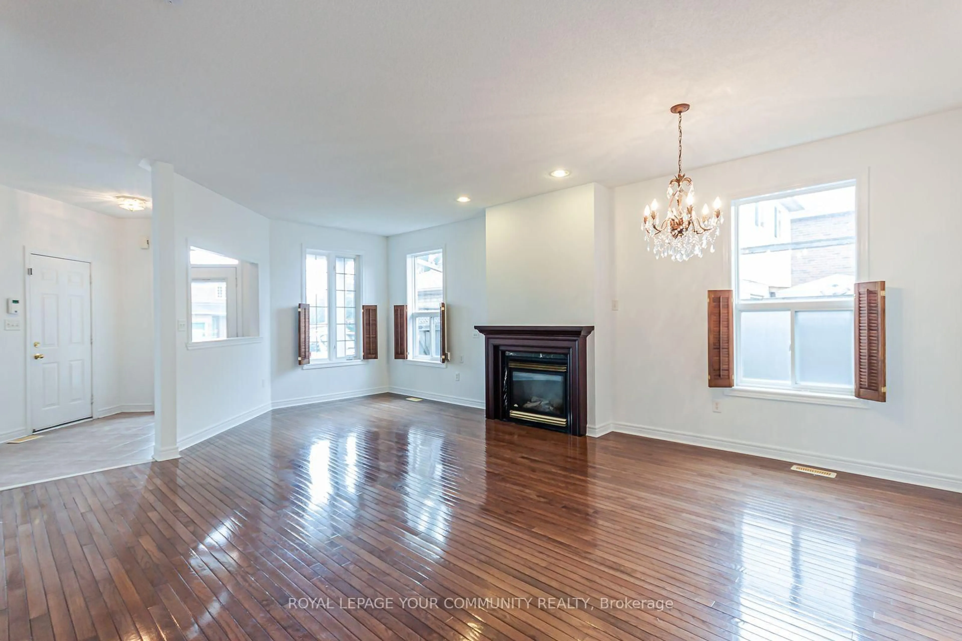 Unknown for 3 Paddle Gate, Richmond Hill Ontario L4E 3Y2