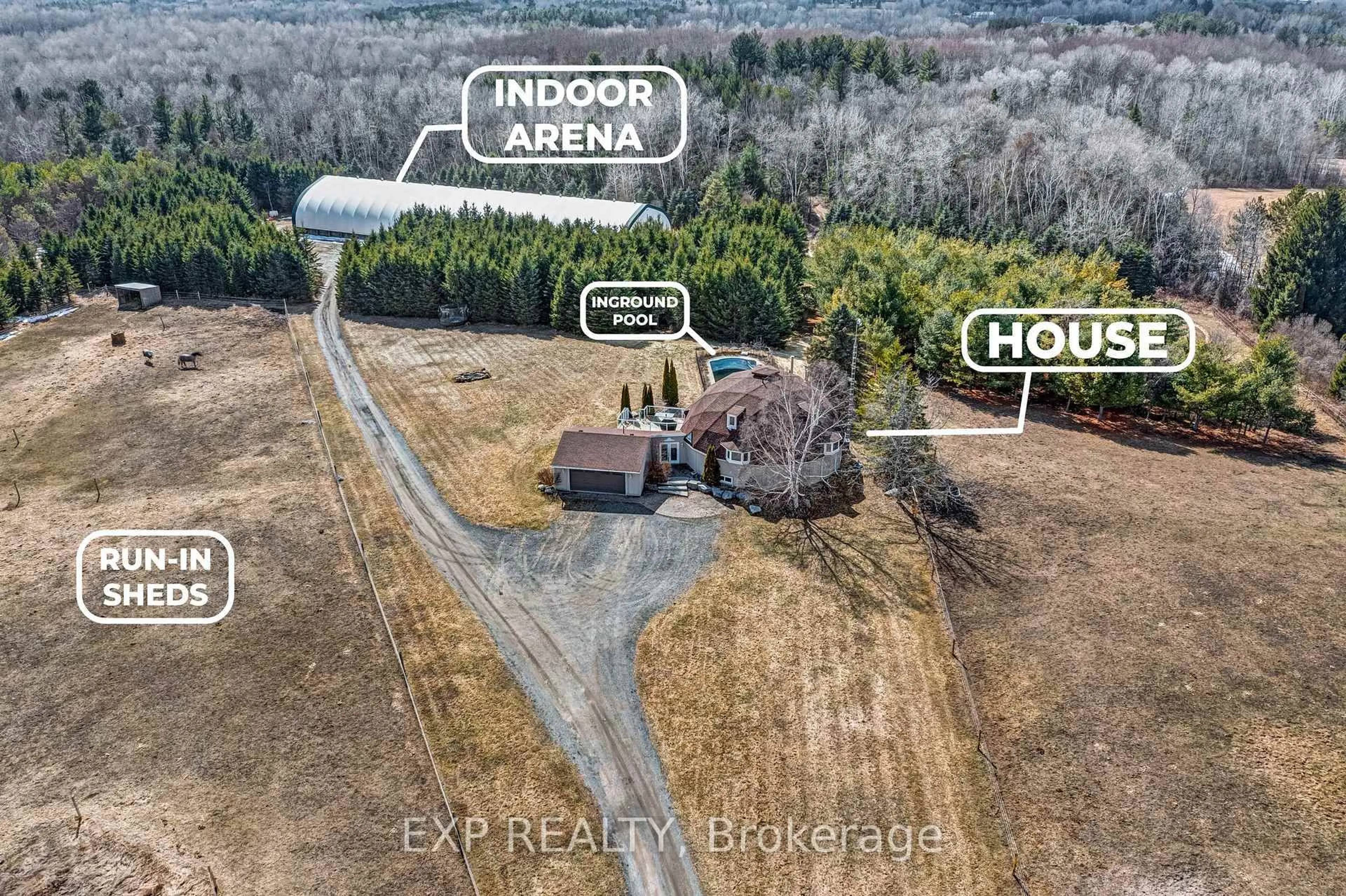 A pic from outside/outdoor area/front of a property/back of a property/a pic from drone, building for 21152 Kennedy Rd, East Gwillimbury Ontario L0G 1R0