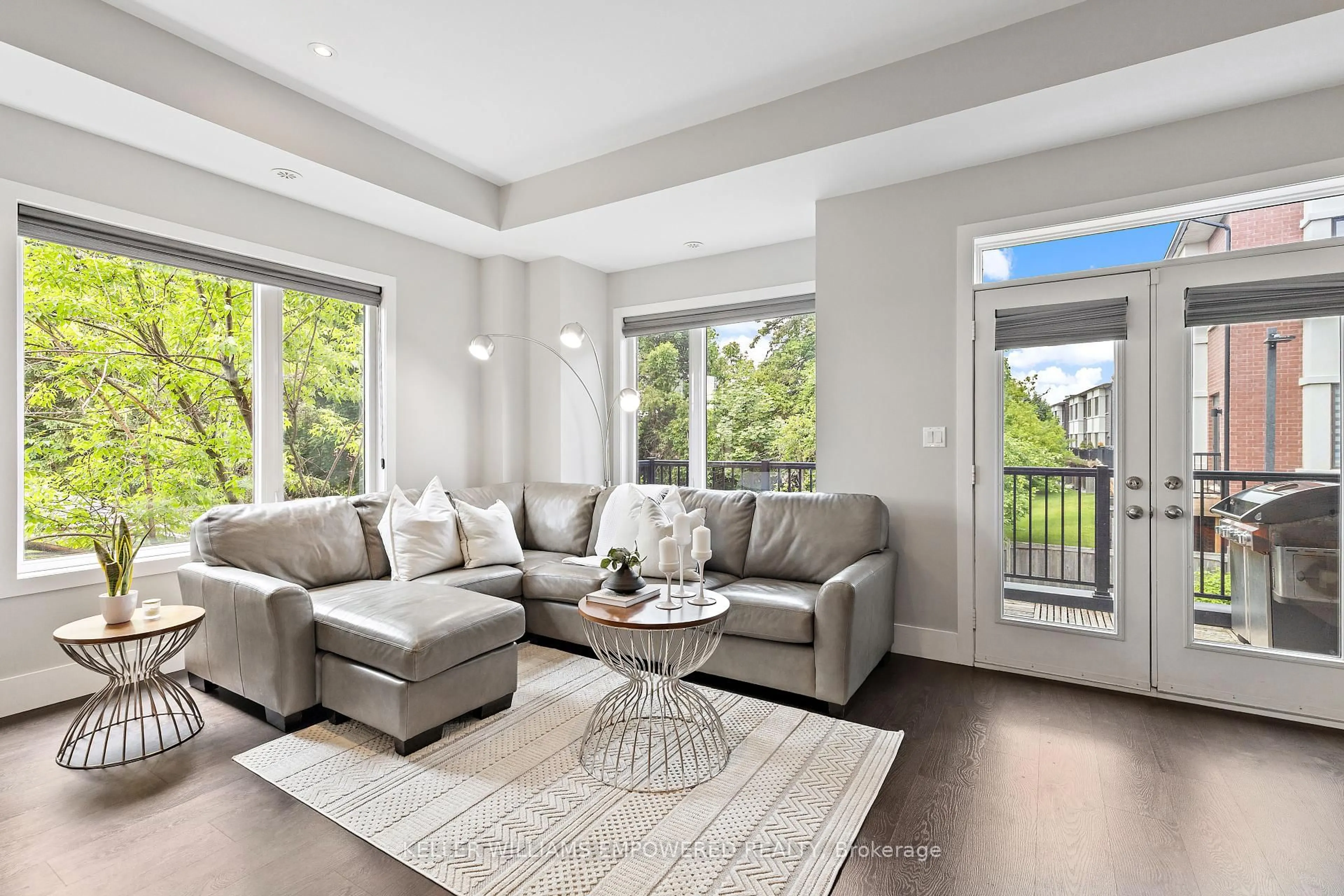 Living room with furniture, unknown for 10558 Bayview Ave #8, Richmond Hill Ontario L4C 0Z8