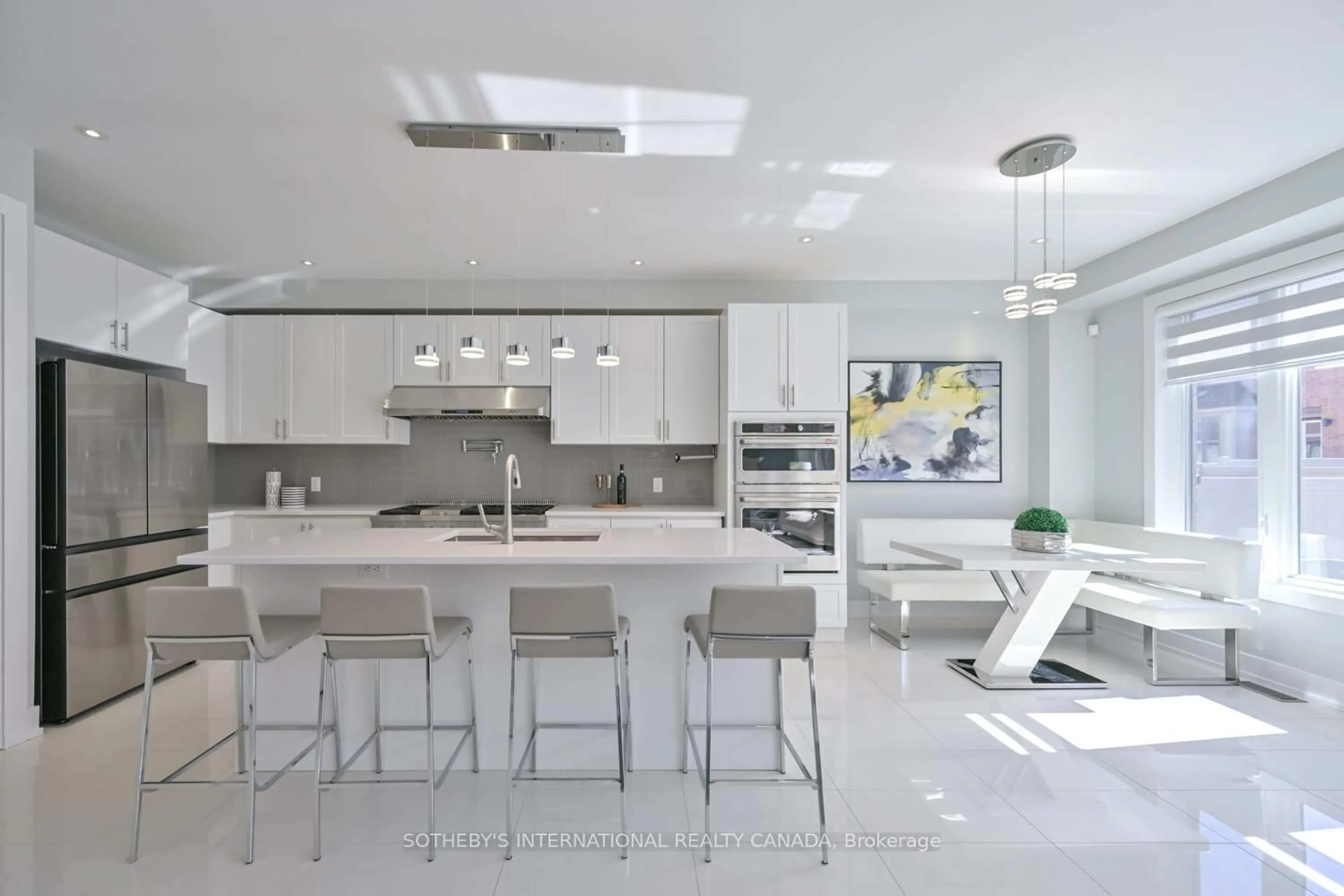 Contemporary kitchen, ceramic/tile floor for 45 Crimson King Way, East Gwillimbury Ontario L9N 0V1