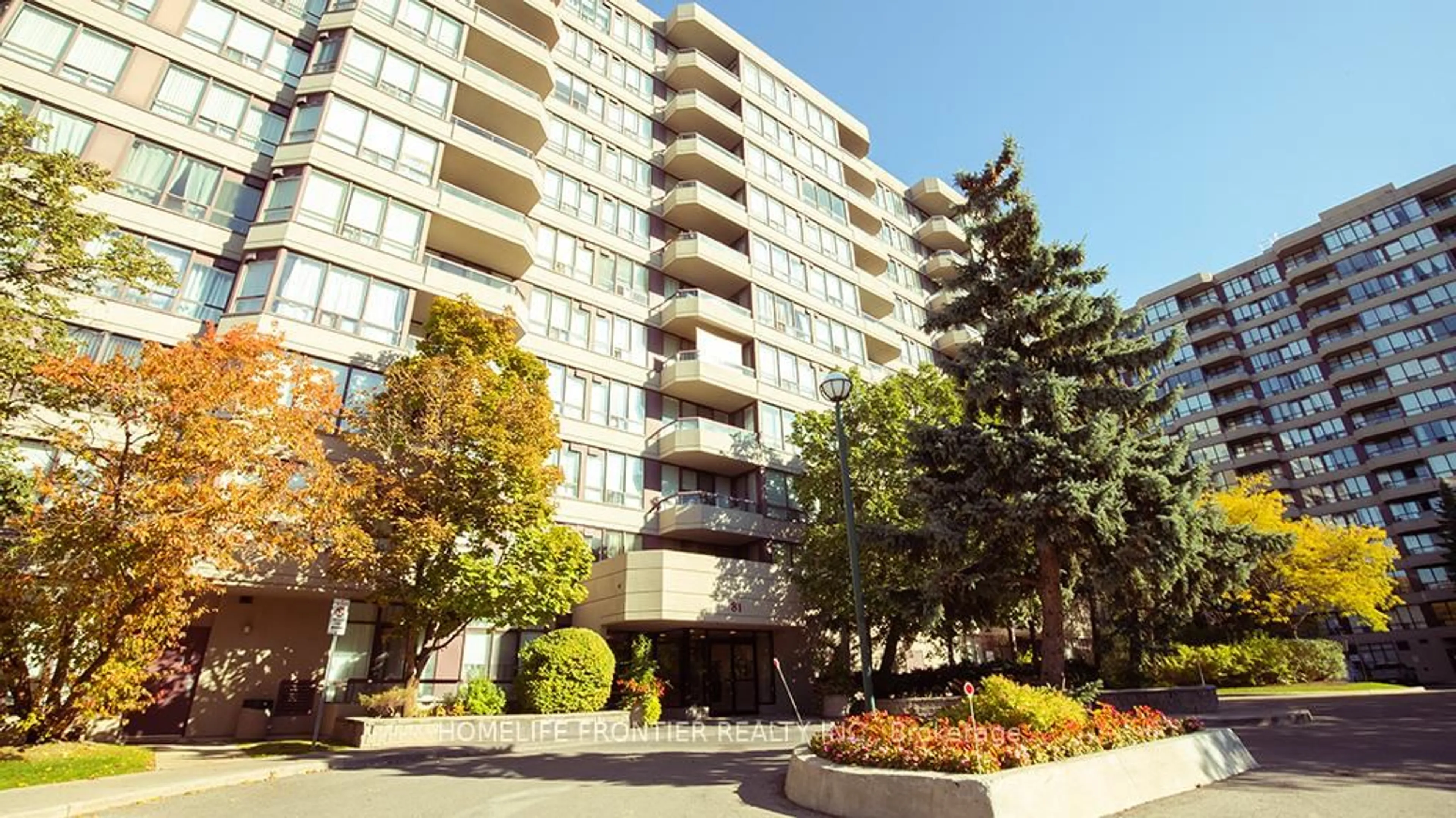Unknown for 81 Townsgate Dr #210, Vaughan Ontario L4J 8E6