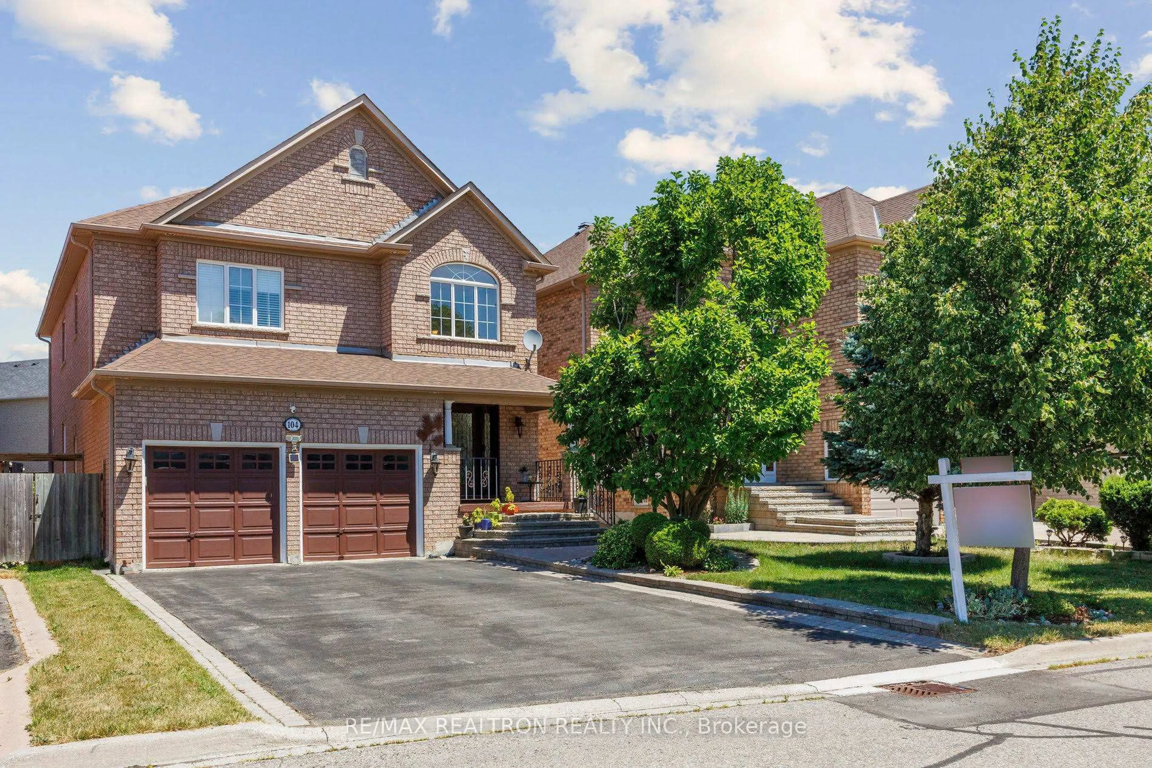 Home with brick exterior material, street for 104 Preston Hill Cres, Vaughan Ontario L4K 5L5