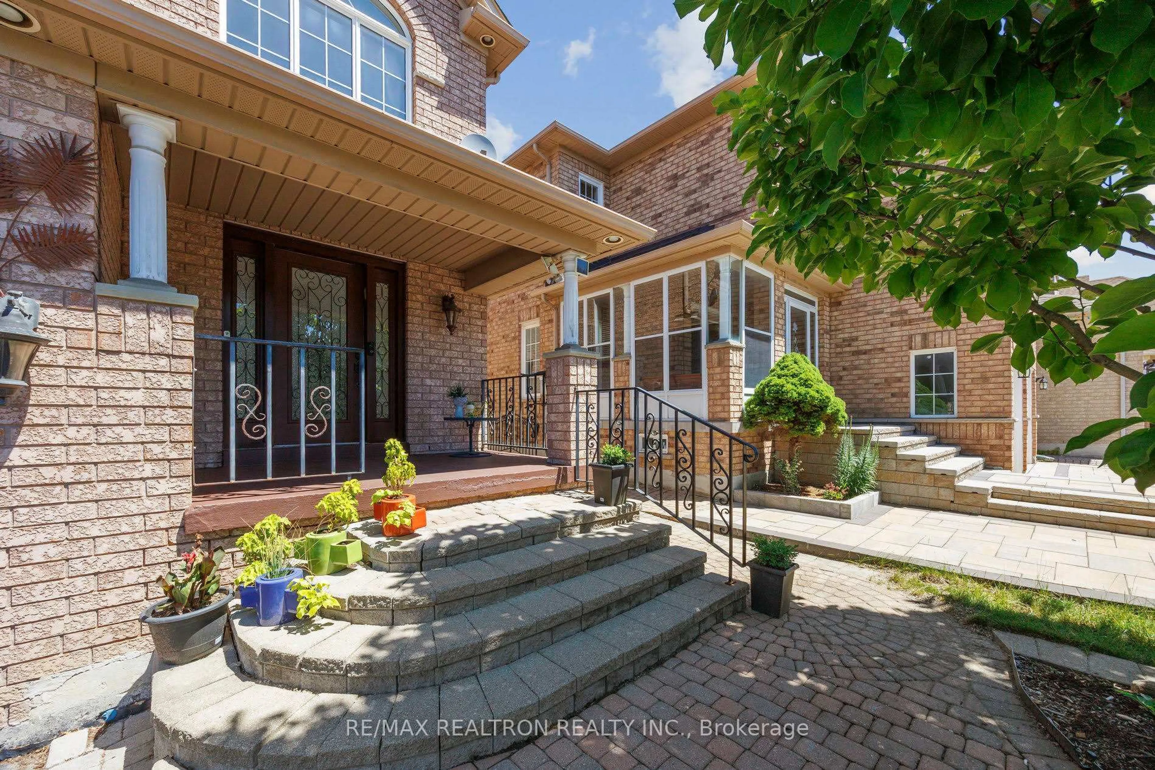 Home with brick exterior material, street for 104 Preston Hill Cres, Vaughan Ontario L4K 5L5