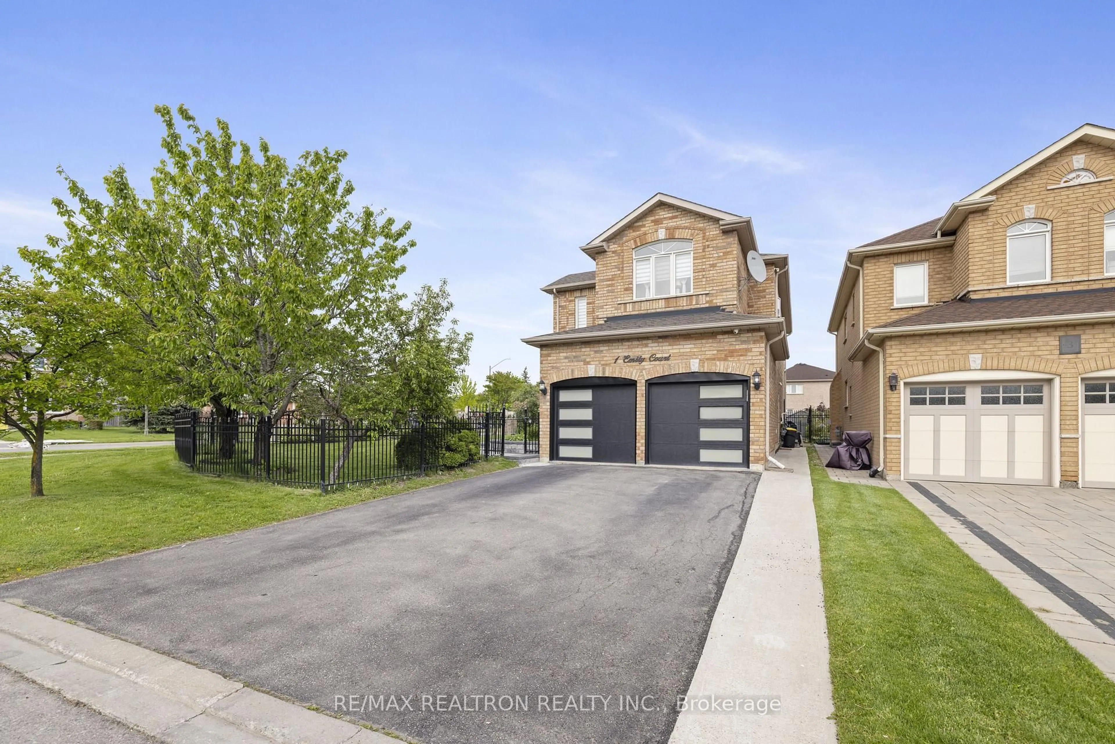 Unknown for 1 Emily Crt, Richmond Hill Ontario L4E 4E5