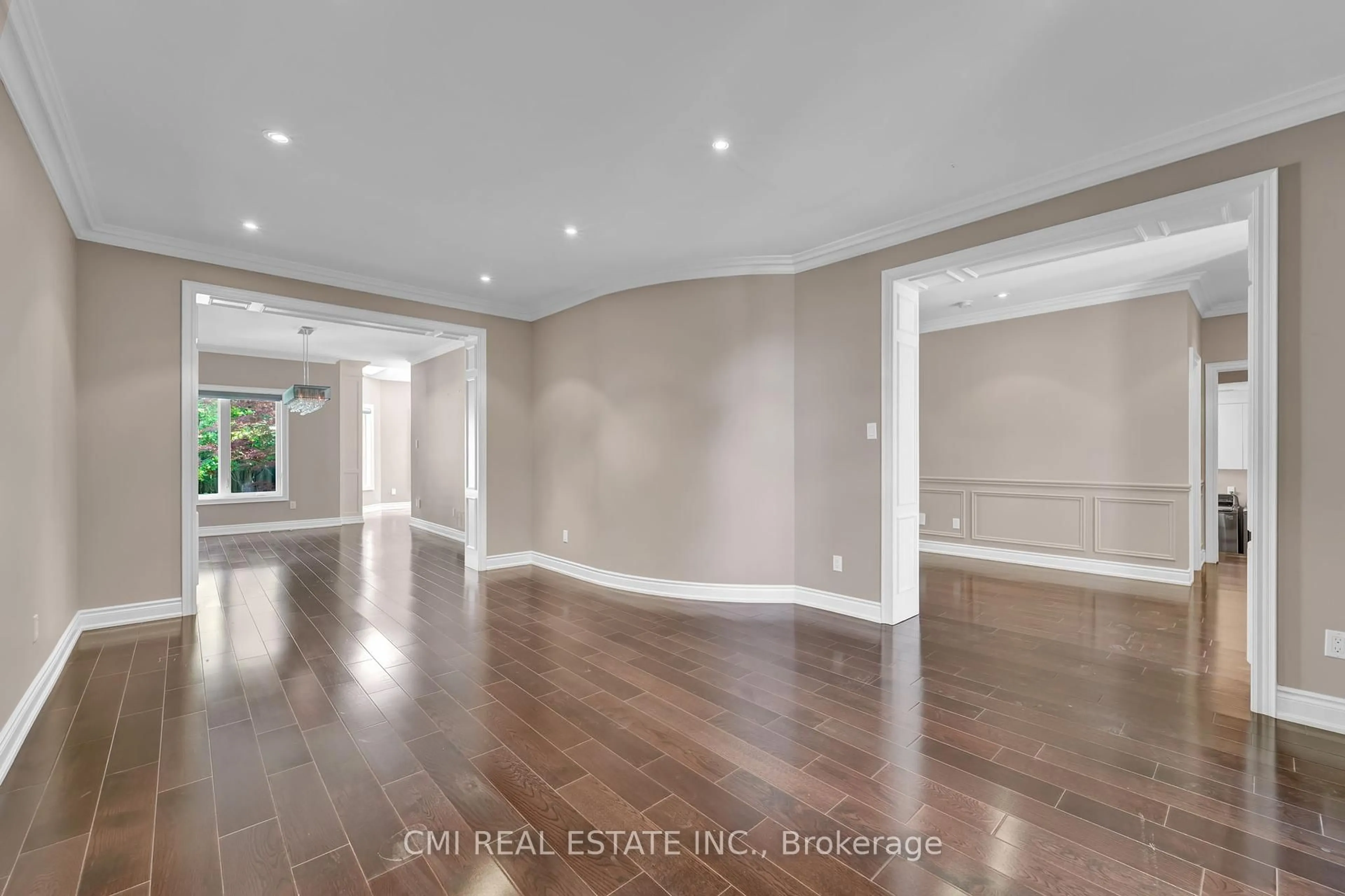 Unknown for 122 Beverley Glen Blvd, Vaughan Ontario L4J 7V2