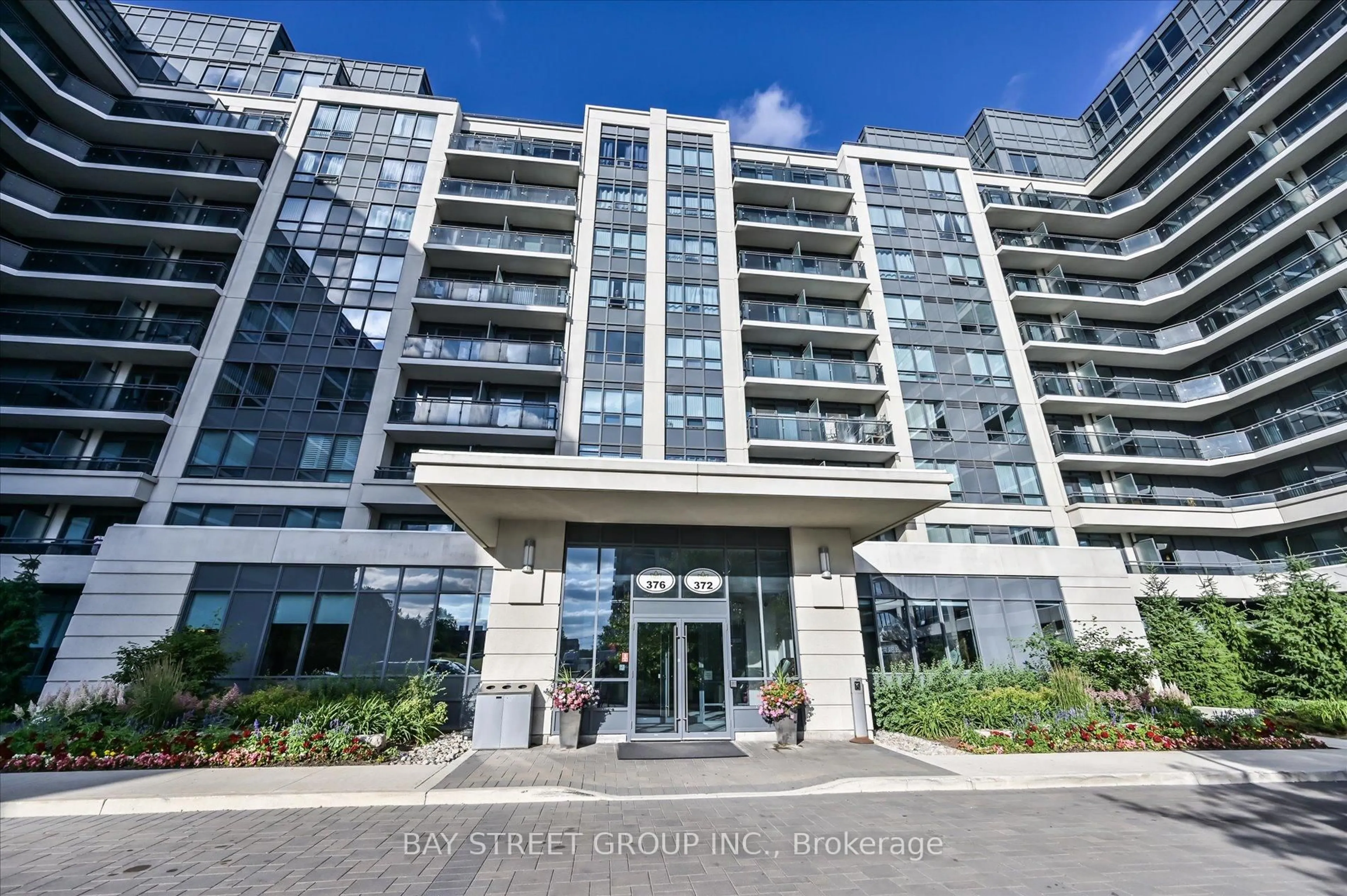 Indoor foyer for 372 Highway 7 #306, Richmond Hill Ontario L4B 0C6