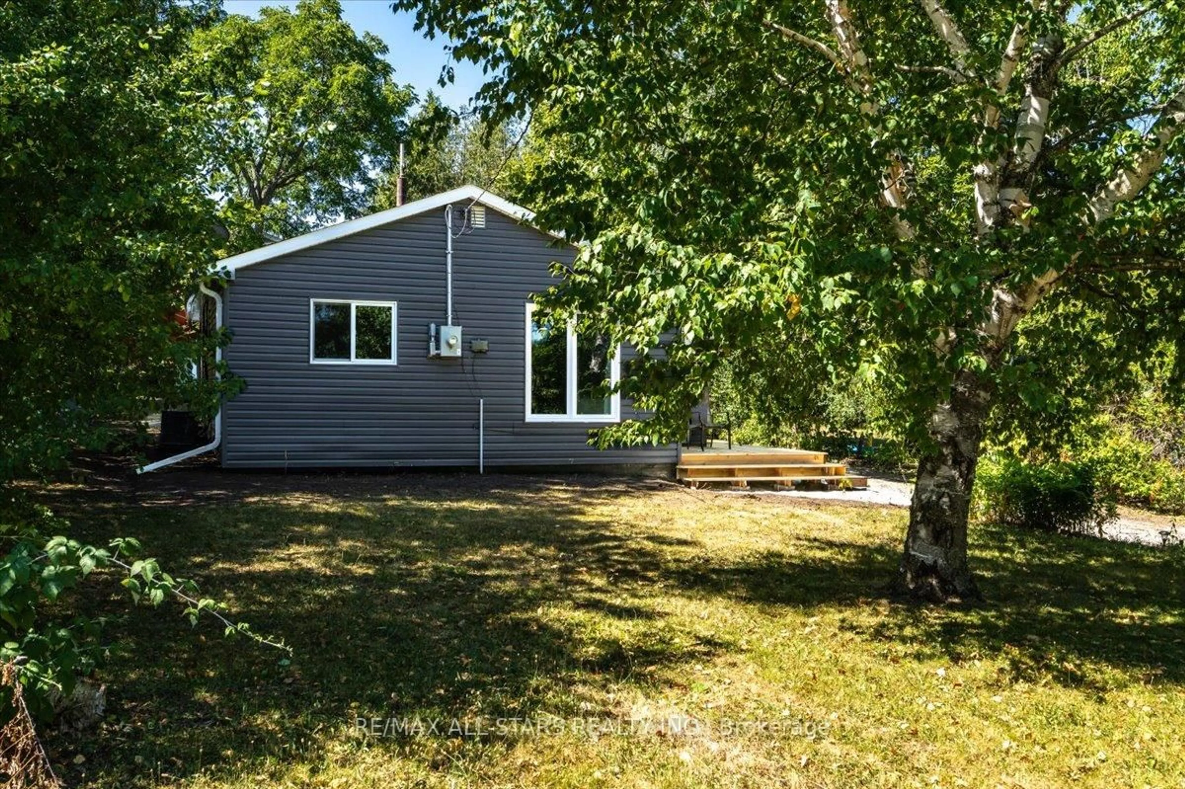 Shed for 489 Bay St, Brock Ontario L0K 1A0