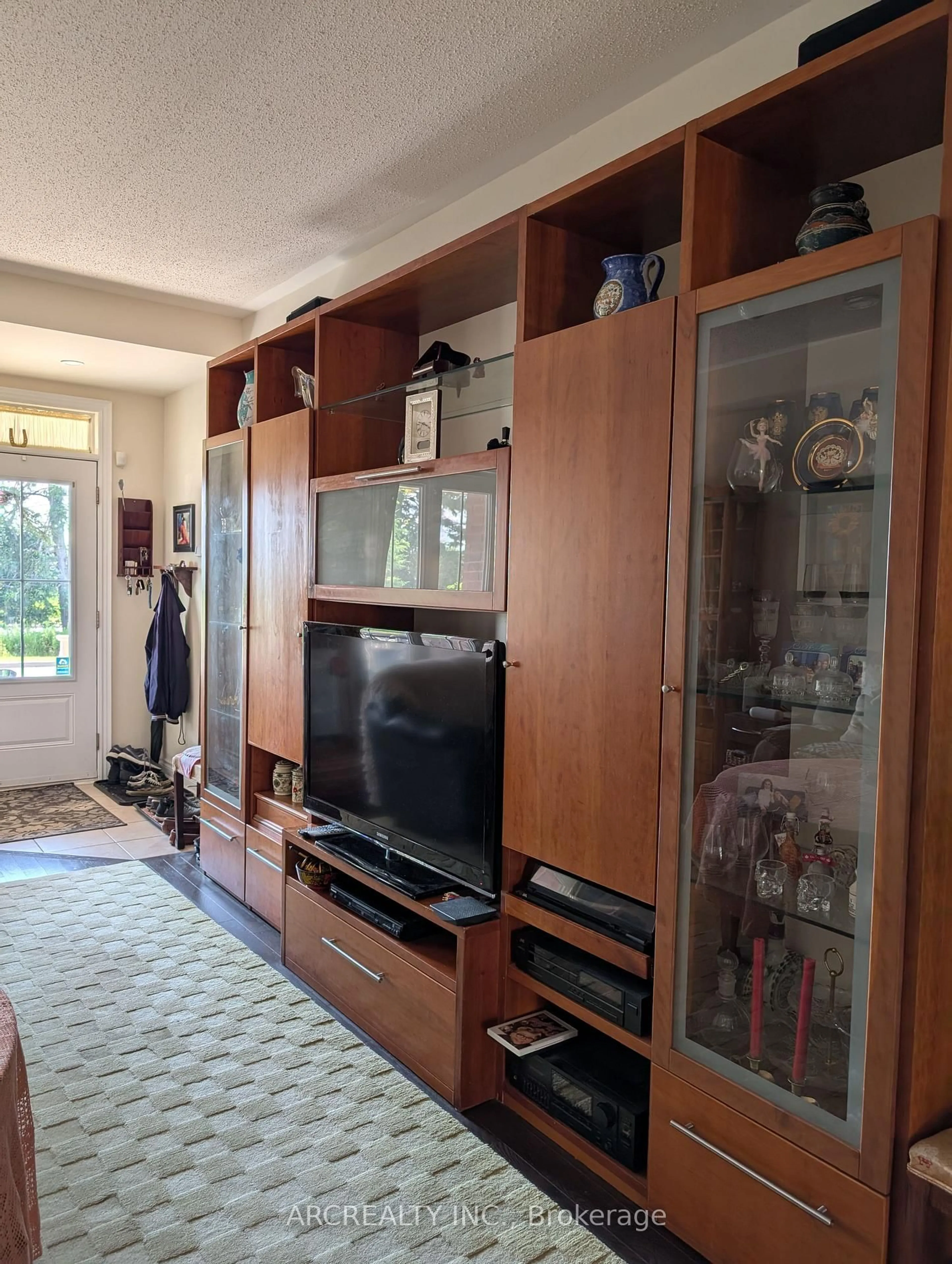 A pic of a room for 46 Betony Dr, Richmond Hill Ontario L4E 0V6