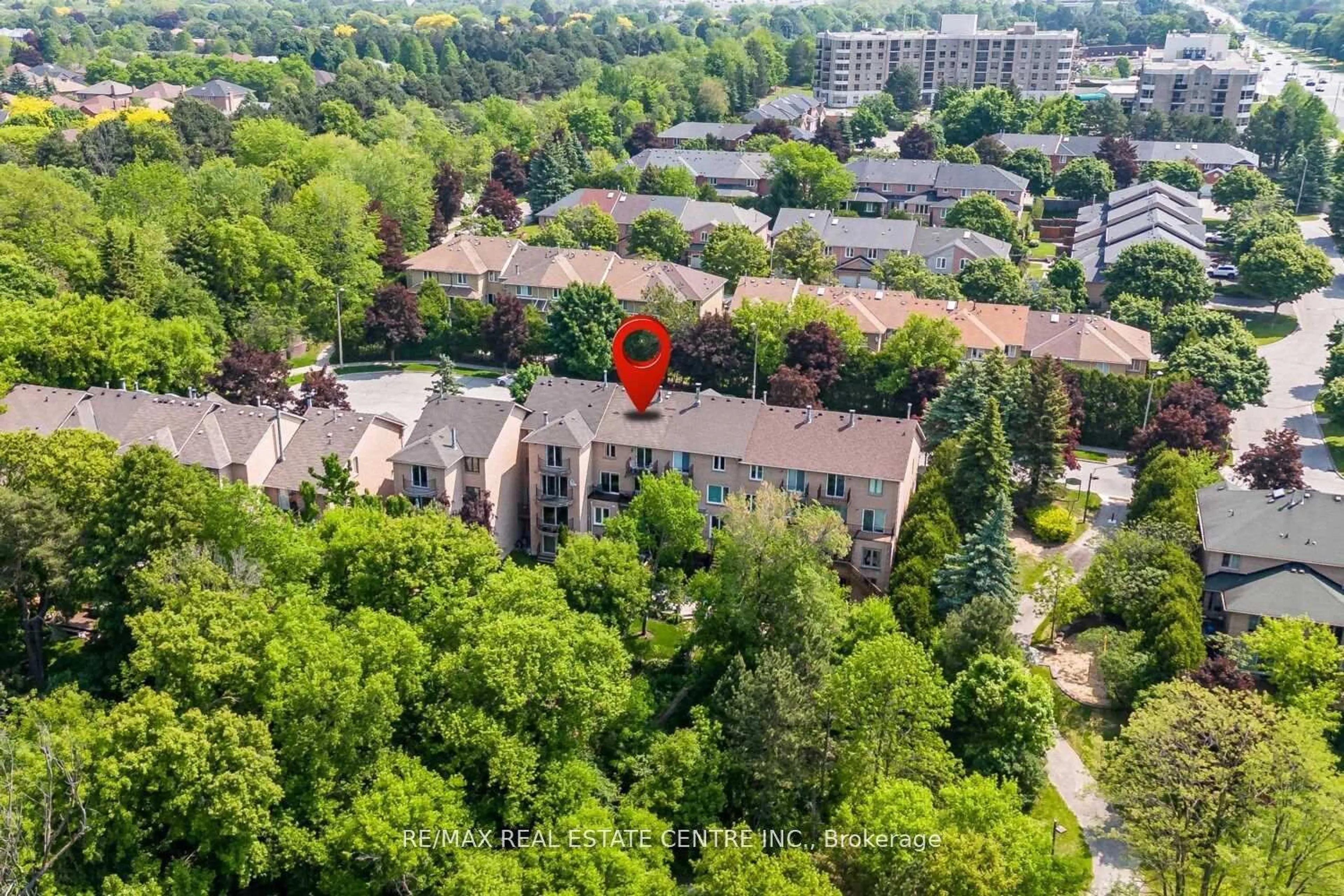 A pic from outside/outdoor area/front of a property/back of a property/a pic from drone, city buildings view from balcony for 15 Rockingham Crt, Markham Ontario L3T 7R8