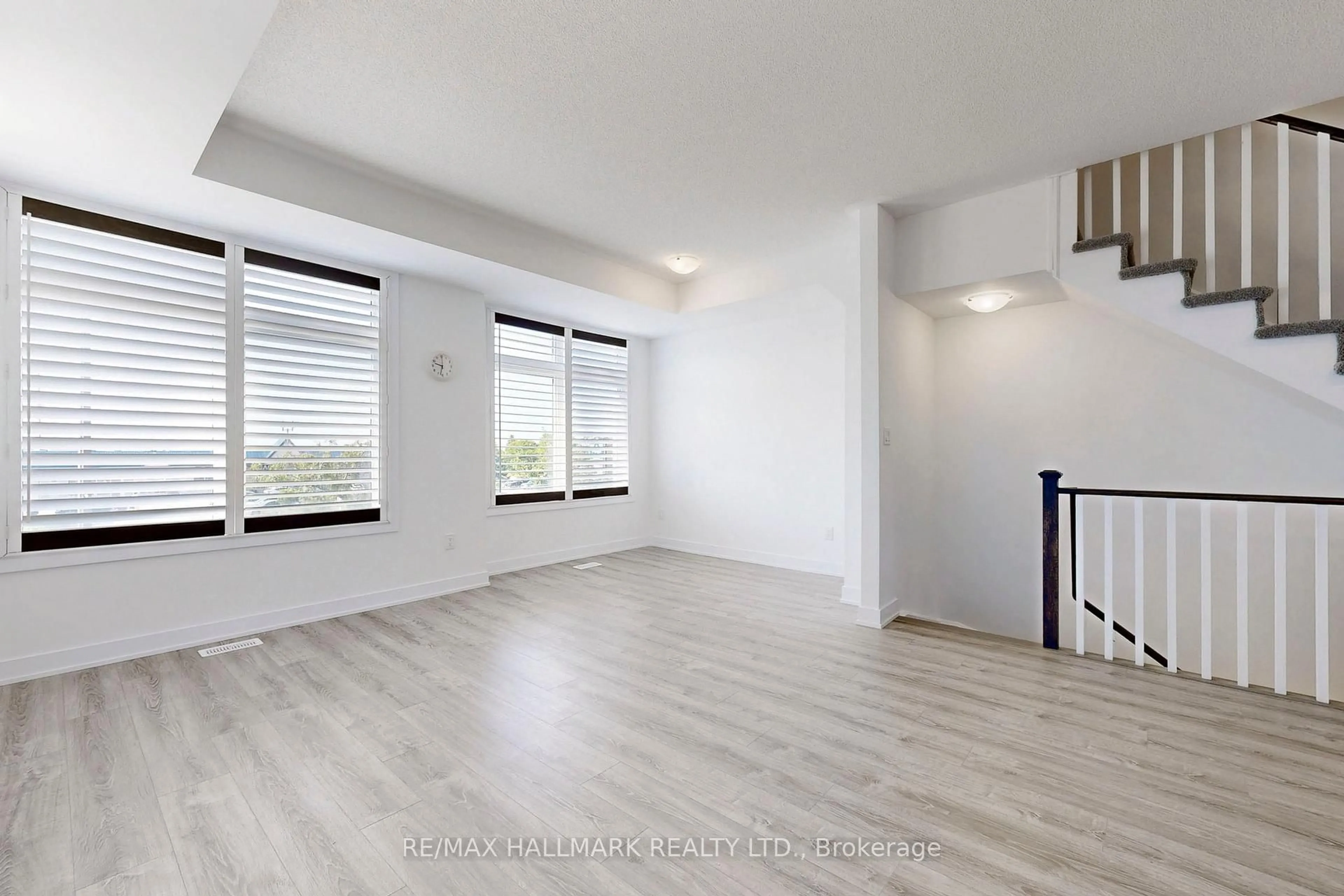 A pic of a room for 5436 Main St, Whitchurch-Stouffville Ontario L4A 4W8