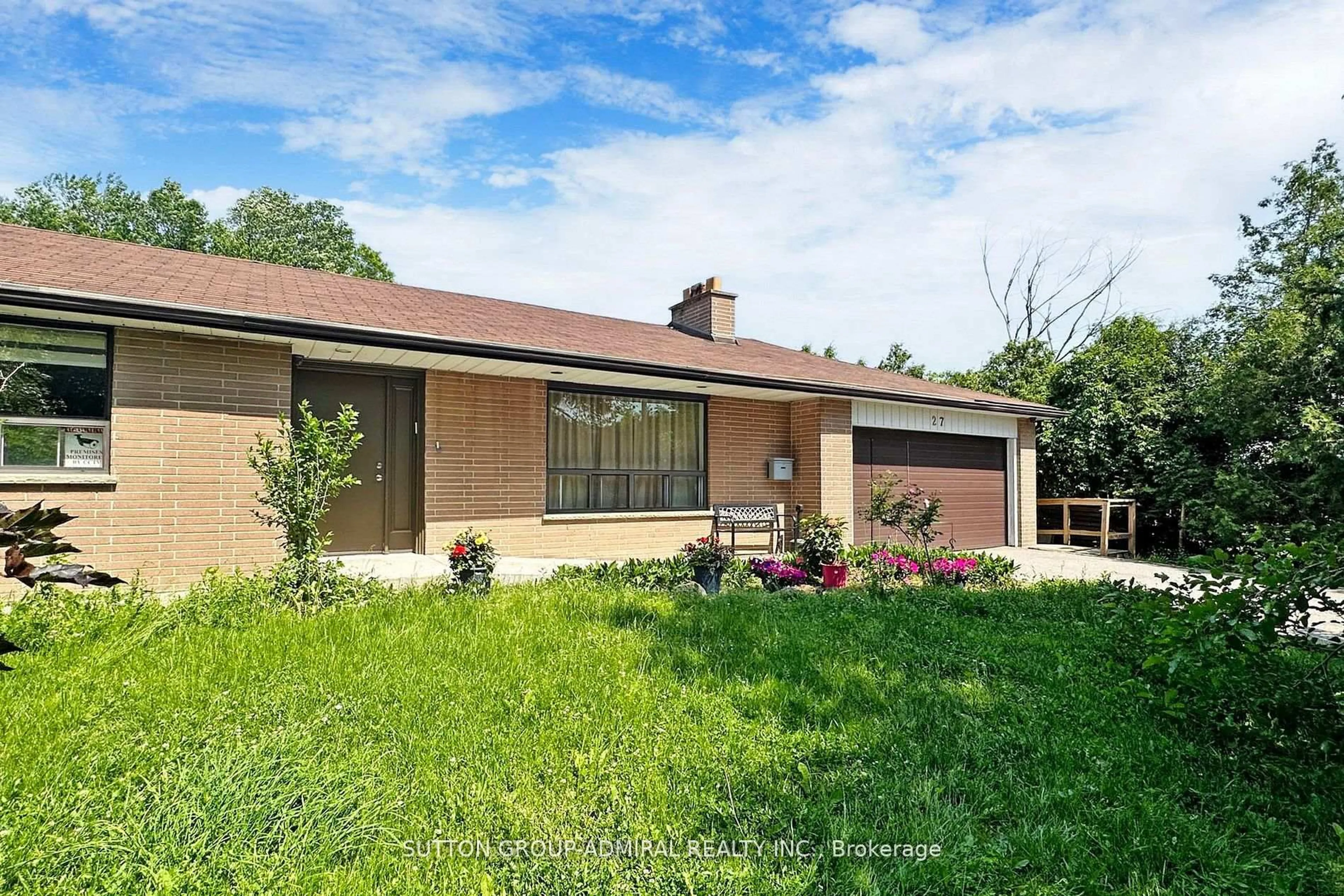 Home with brick exterior material, street for 27 Vaughan Blvd, Vaughan Ontario L4J 3N8
