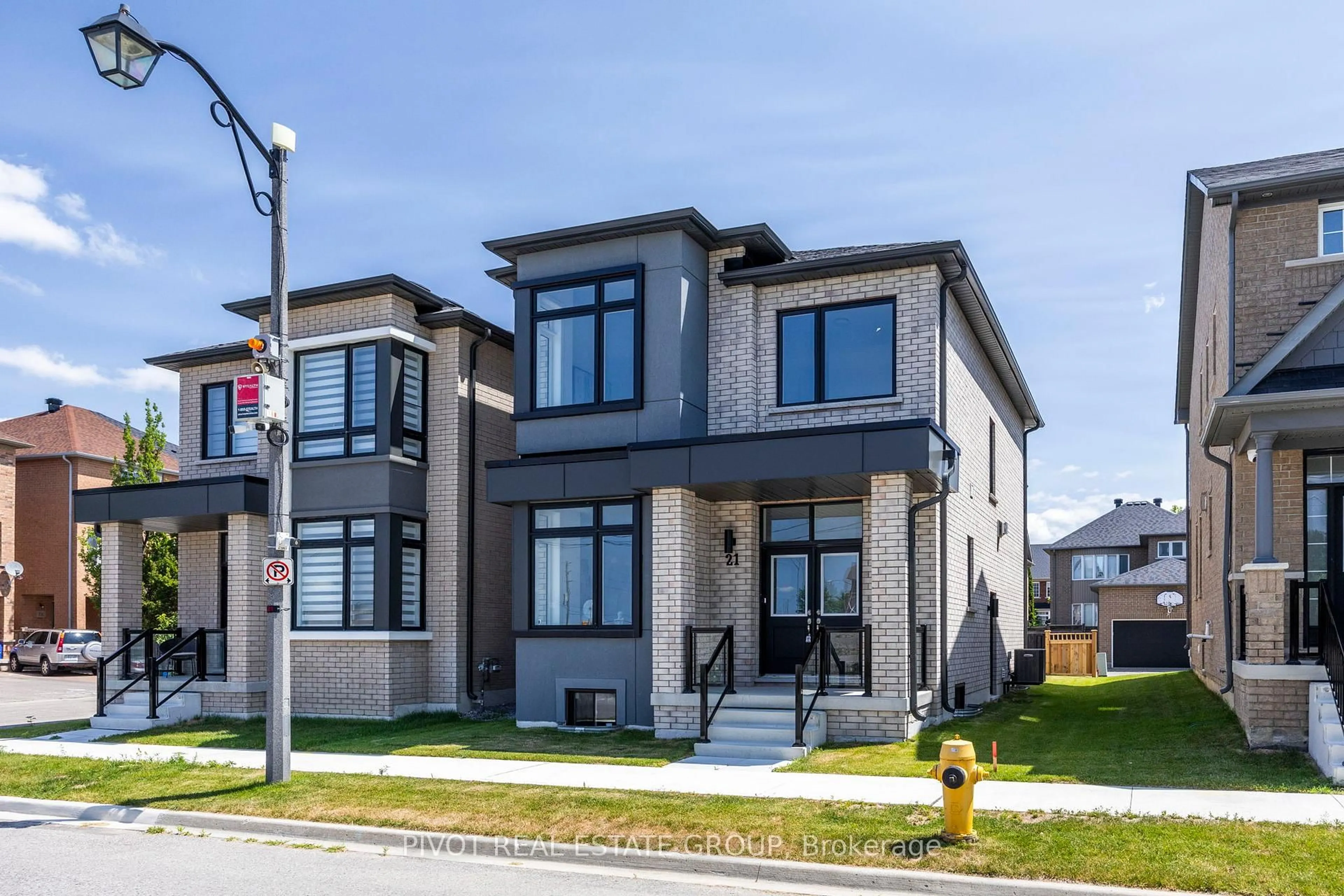 Home with brick exterior material, street for 21 Countryside St, Markham Ontario L6B 0K8