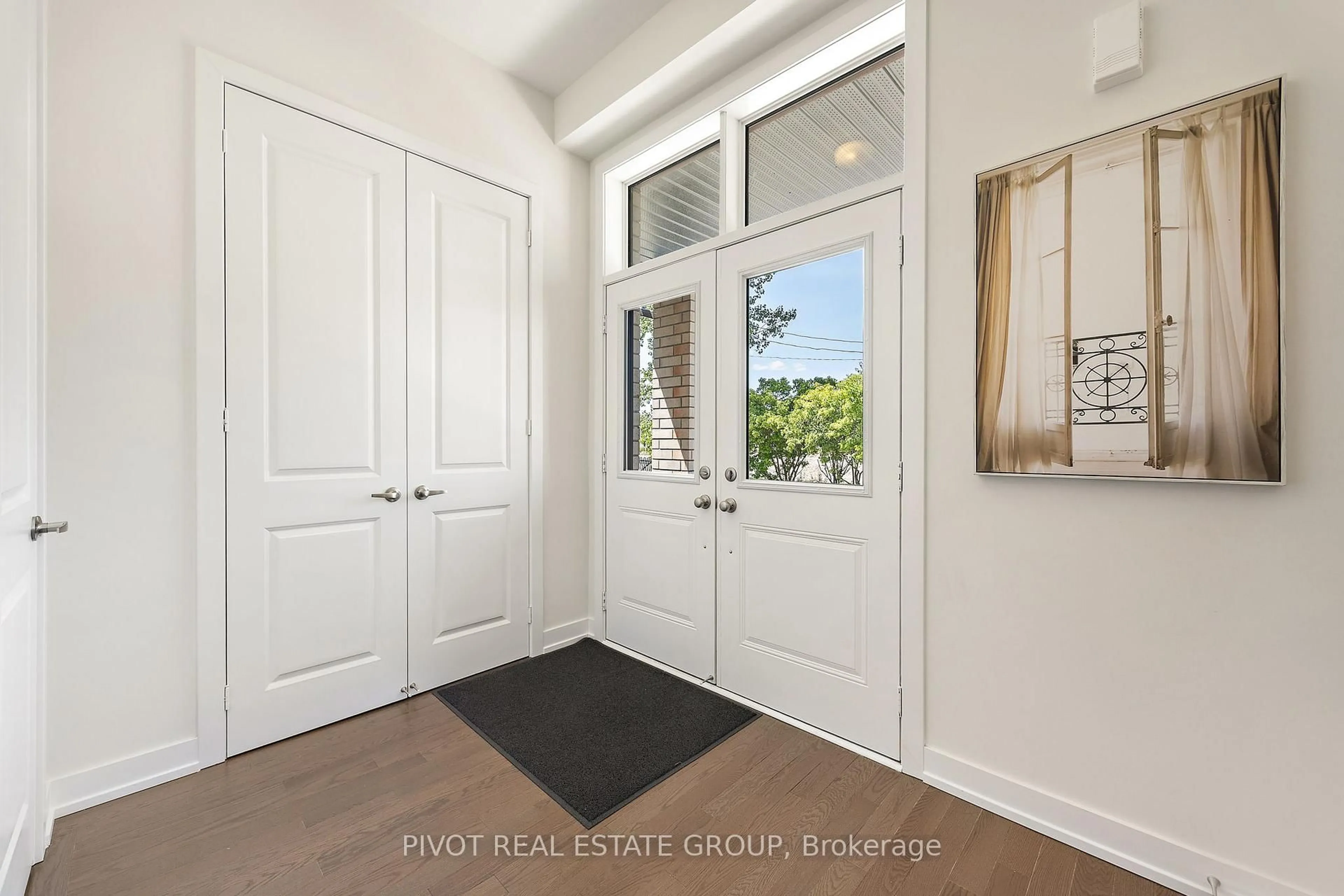 Indoor entryway for 21 Countryside St, Markham Ontario L6B 0K8