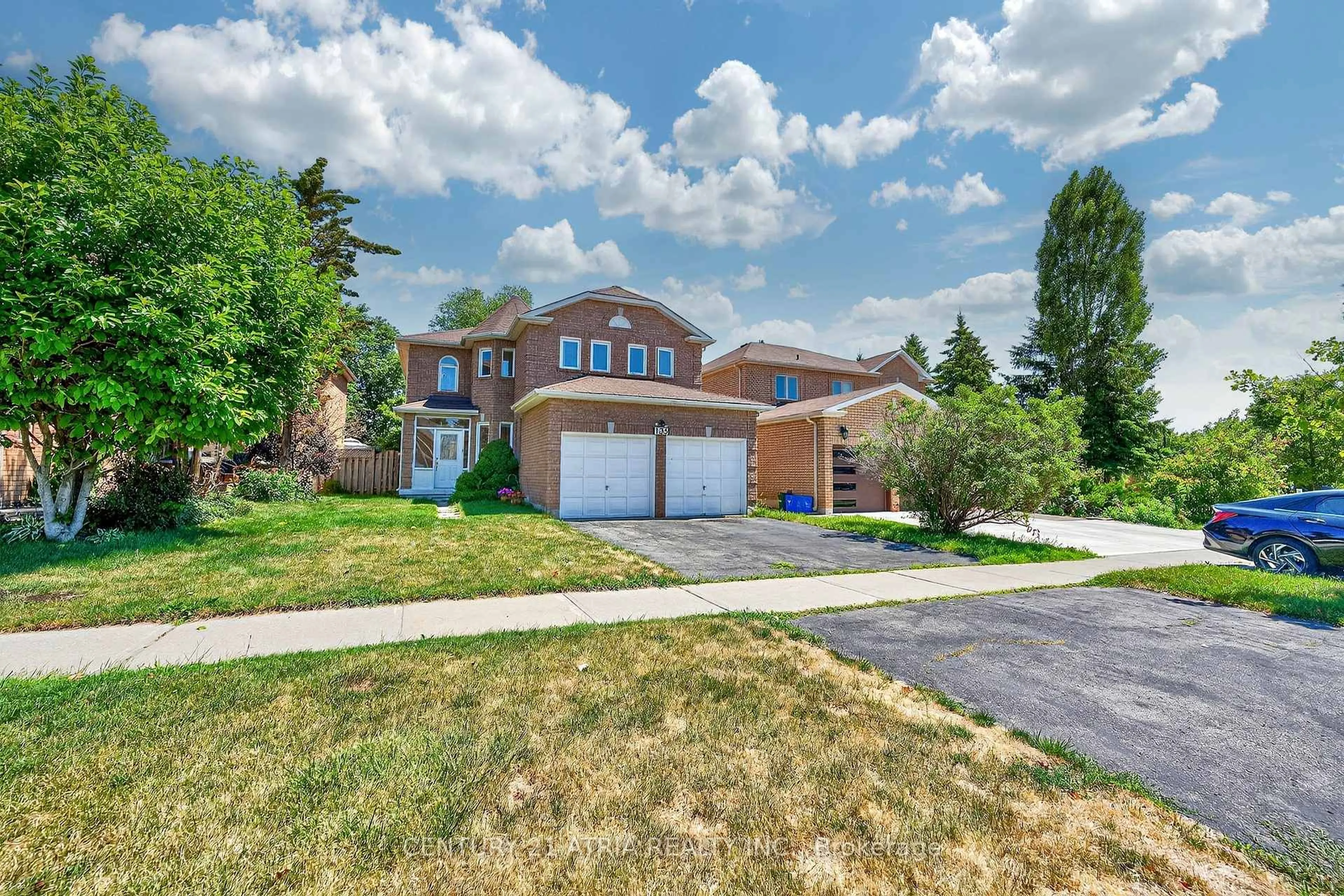 Home with brick exterior material, street for 135 Larratt Lane, Richmond Hill Ontario L4C 0E6