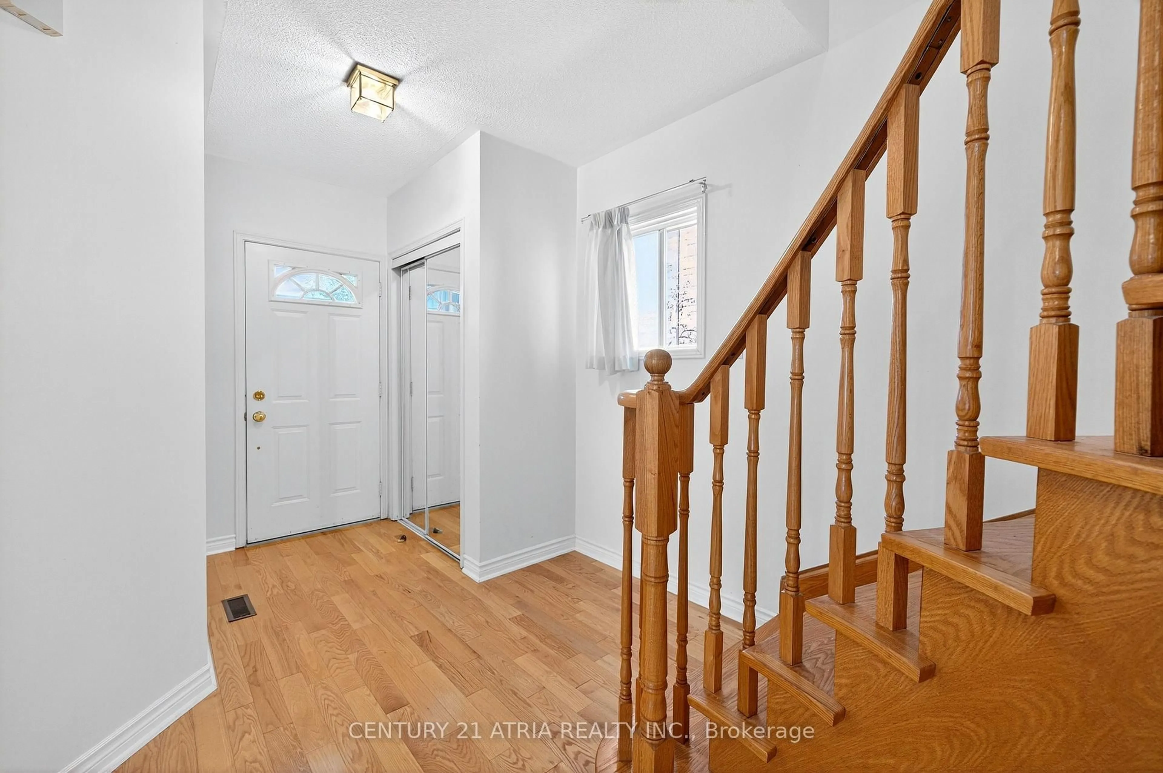Unknown for 135 Larratt Lane, Richmond Hill Ontario L4C 0E6