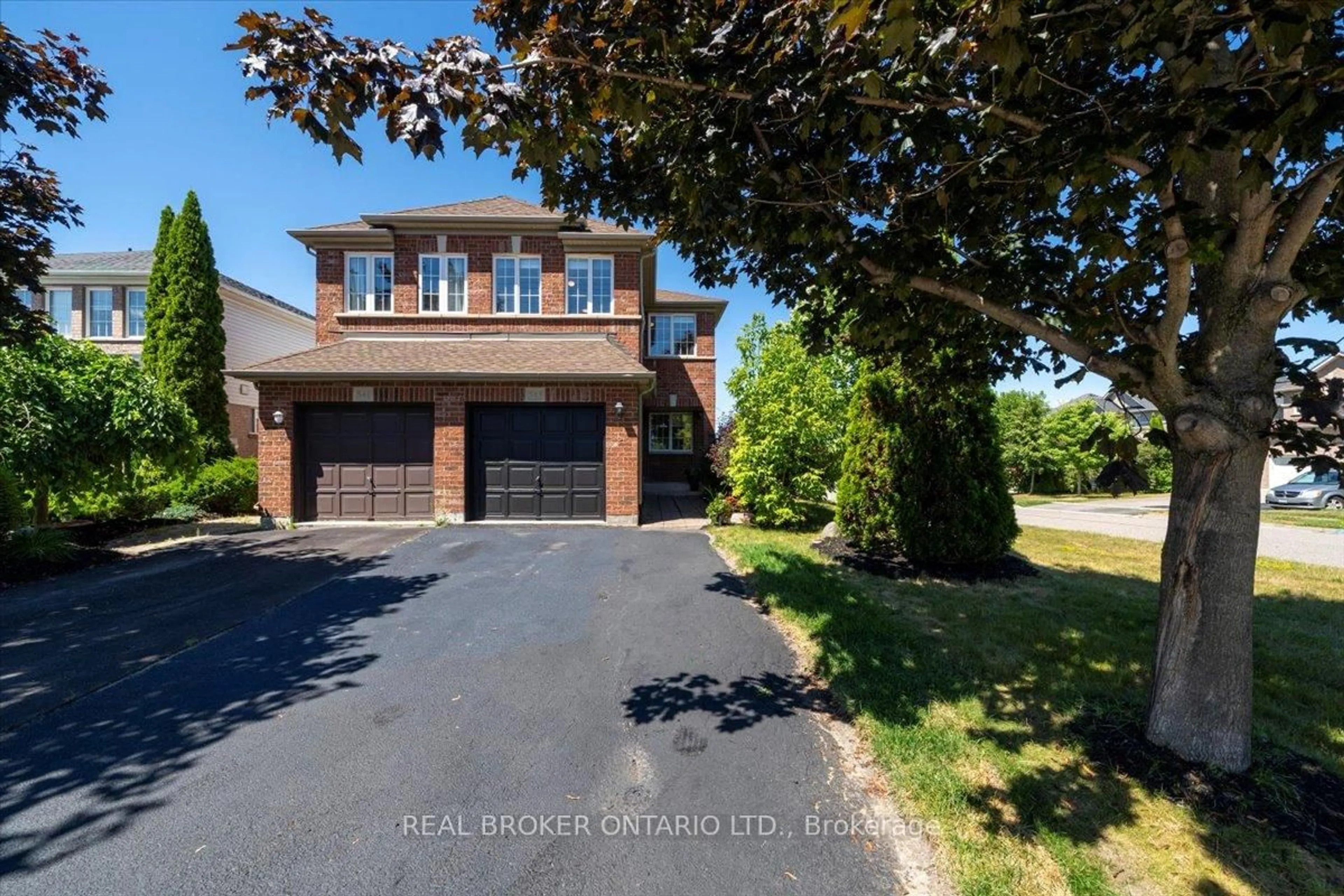 Home with brick exterior material, street for 543 Heddle Cres, Newmarket Ontario L3X 2K7