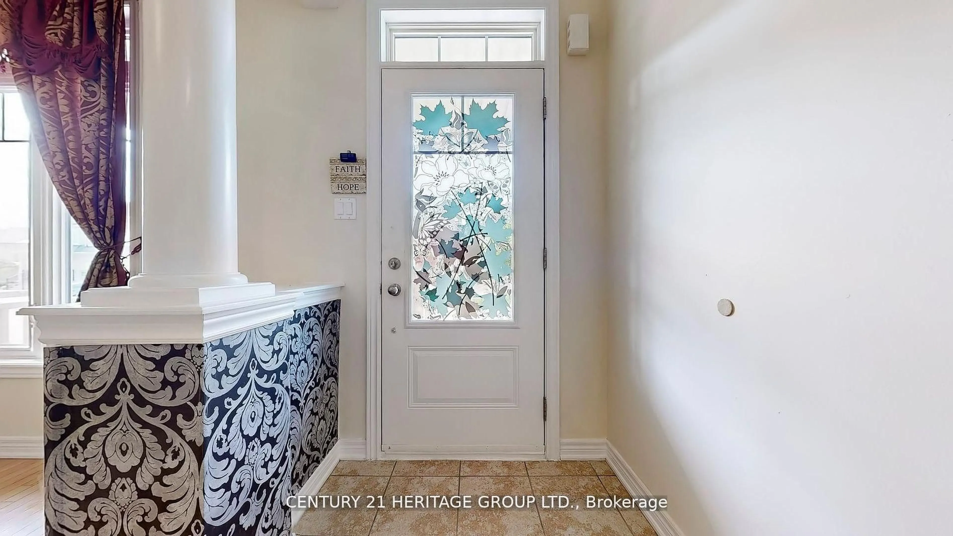 Indoor entryway for 10 Betony Dr, Richmond Hill Ontario L4E 0V7