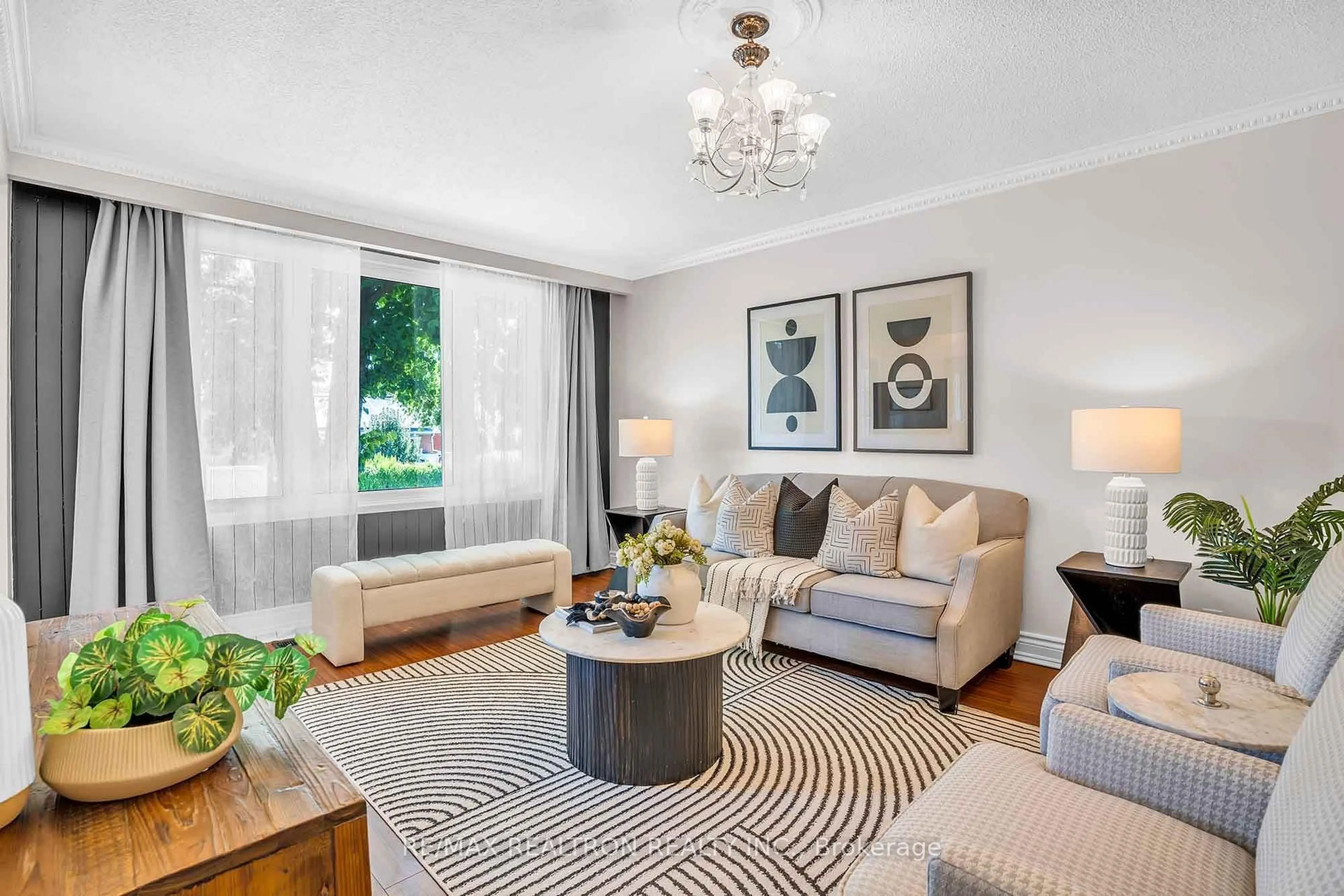 Living room with furniture, unknown for 318 Walker Ave, Bradford West Gwillimbury Ontario L3Z 1X7