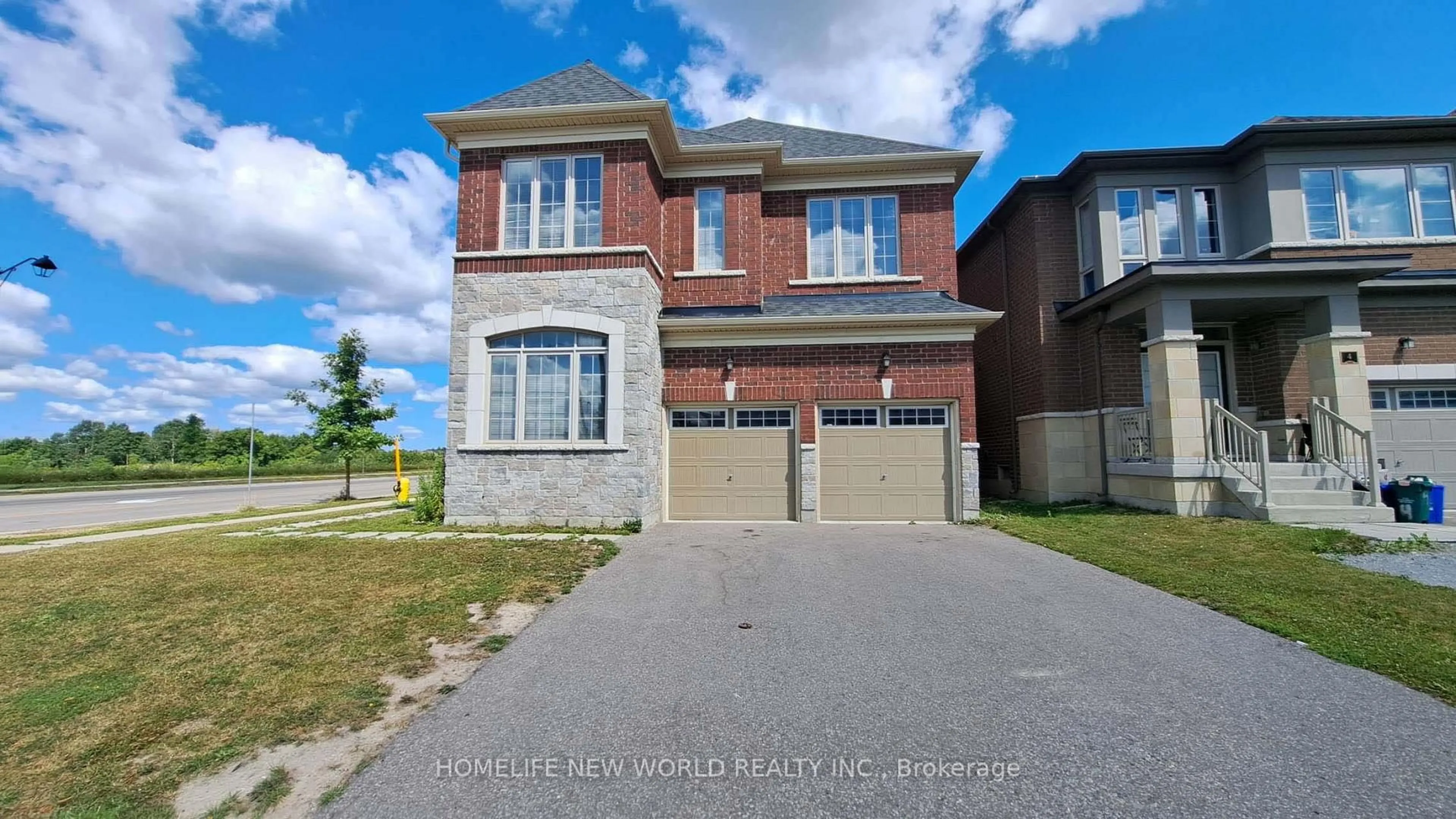 Home with brick exterior material, street for 2 Falconridge Terr, East Gwillimbury Ontario L9N 0R2