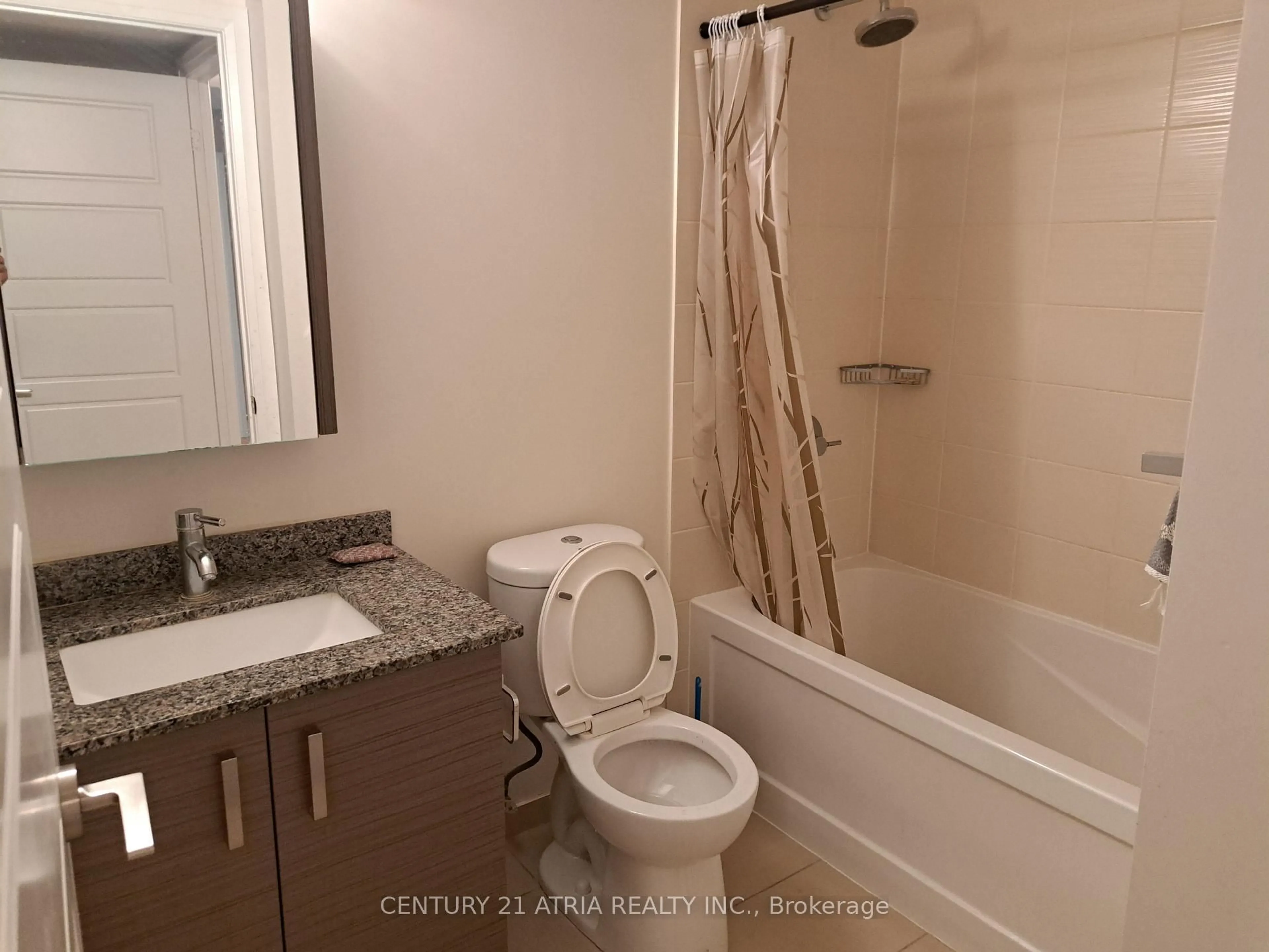 Standard bathroom, unknown for 1 Uptown Dr #517, Markham Ontario L3R 5C1