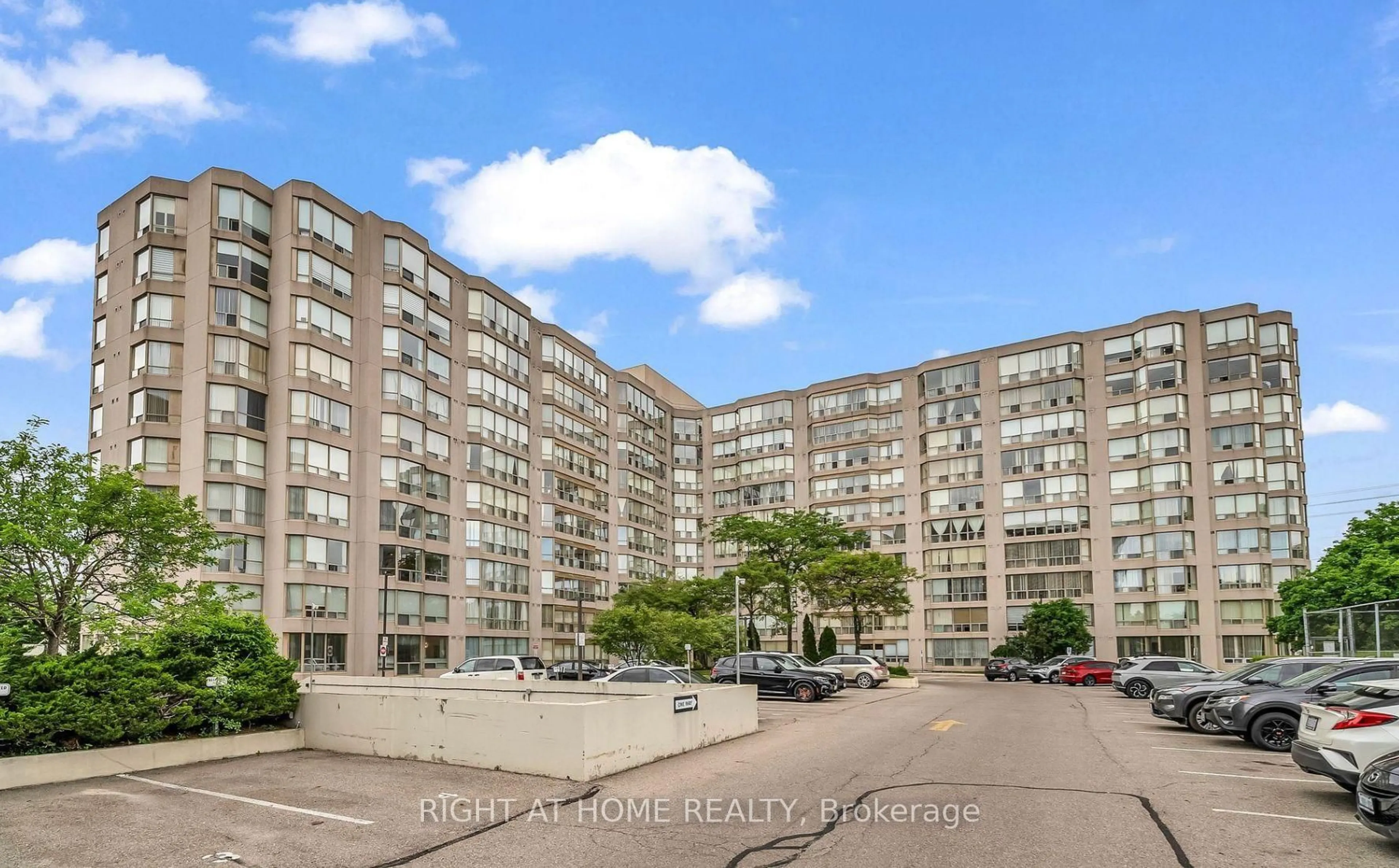 Unknown for 309 Major Mackenzie Dr #115, Richmond Hill Ontario L4C 9V5